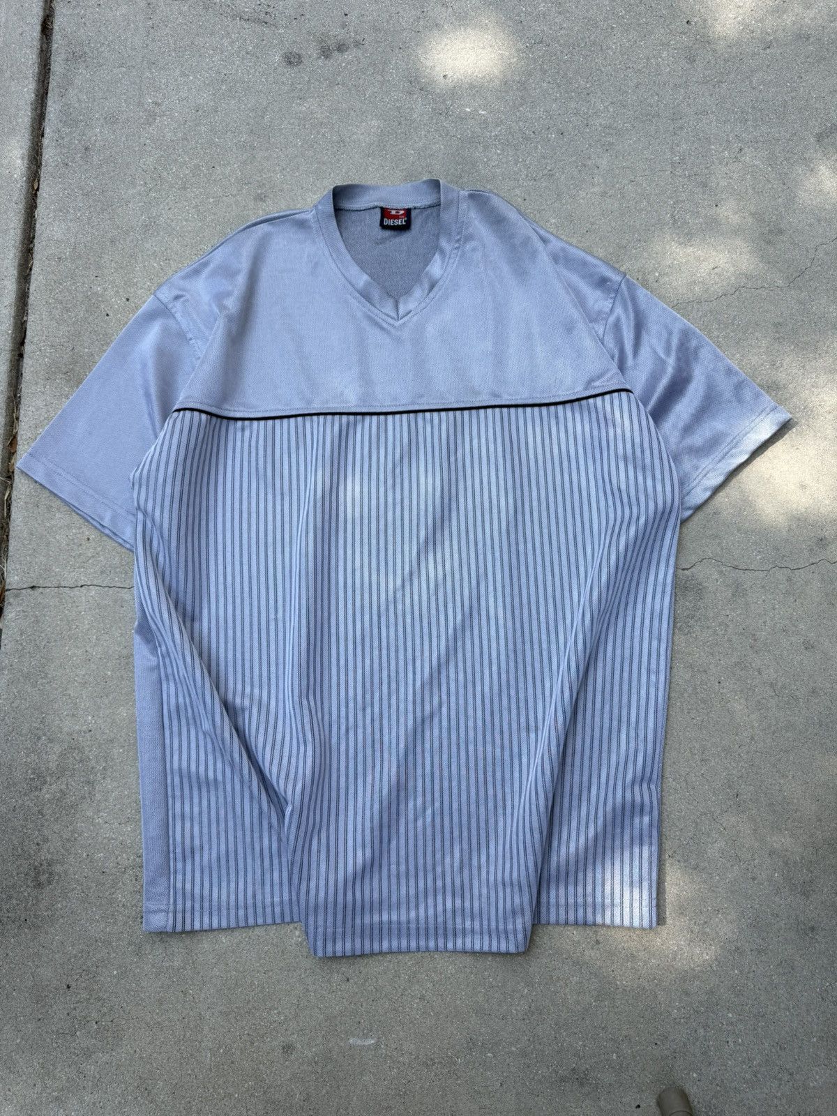 Diesel Vintage 90s-Y2K Diesel silver and black jersey T shirt Size US XL / EU 56 / 4 - 1 Thumbnail