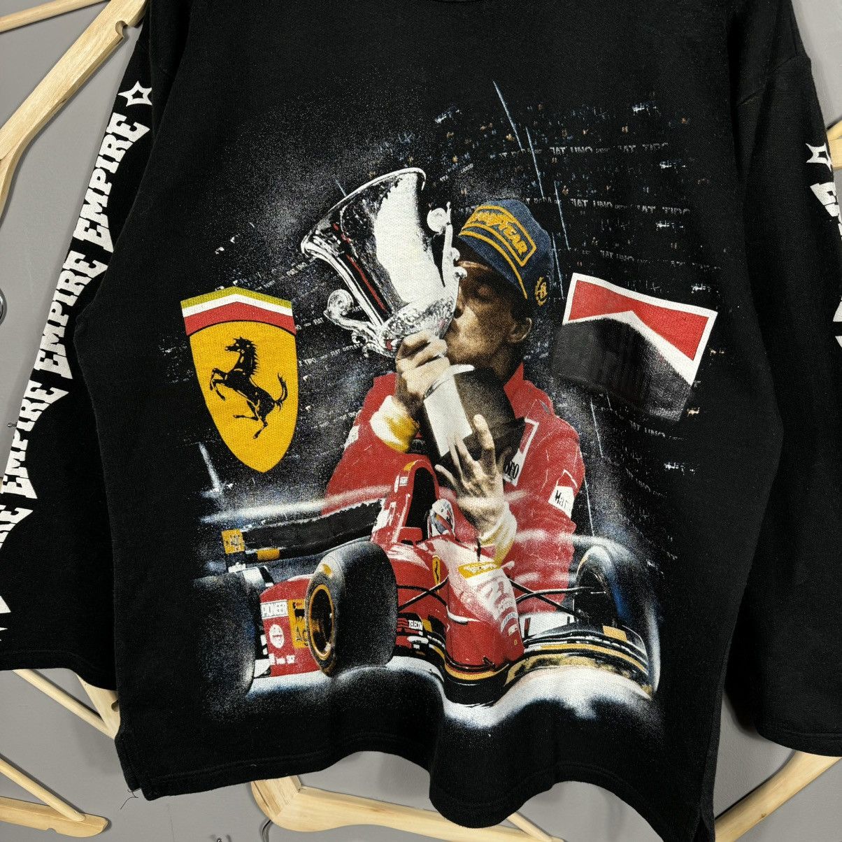 Vintage Vintage 90s Empire Ferrari Schumacher Marlboro Sweatshirt Size US L / EU 52-54 / 3 - 6 Thumbnail