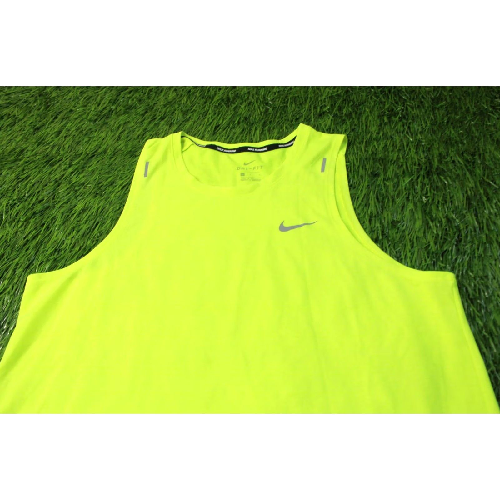 Nike NIKE Running DRI-FIT ORIGINAL 2021 RUN TRAINING MEN VEST SHIRT JERSEY SIZE L Neon Nike Running Tank Sleeveless Size US L / EU 52-54 / 3 - 2 Thumbnail