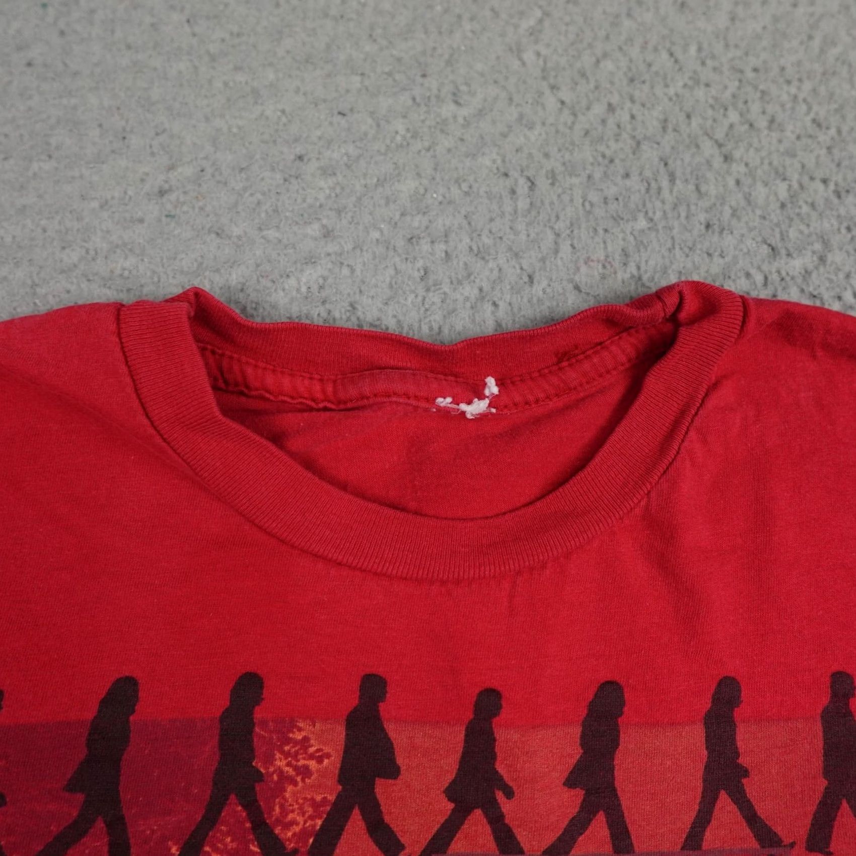 Vintage VINTAGE Beatles Abbey Road Shirt Mens Medium Red Graphic Band Tee Short Sleeve Size US M / EU 48-50 / 2 - 3 Thumbnail