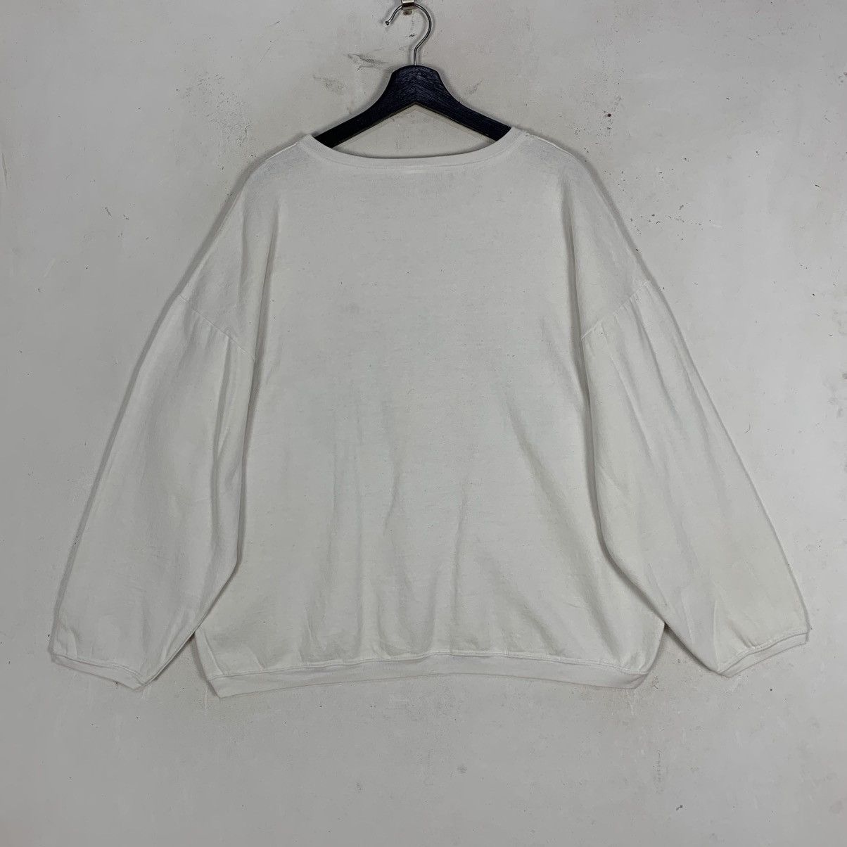 Vintage Vintage white crewneck with a caroling graphic Sweatshirt Size US XL / EU 56 / 4 - 6 Thumbnail