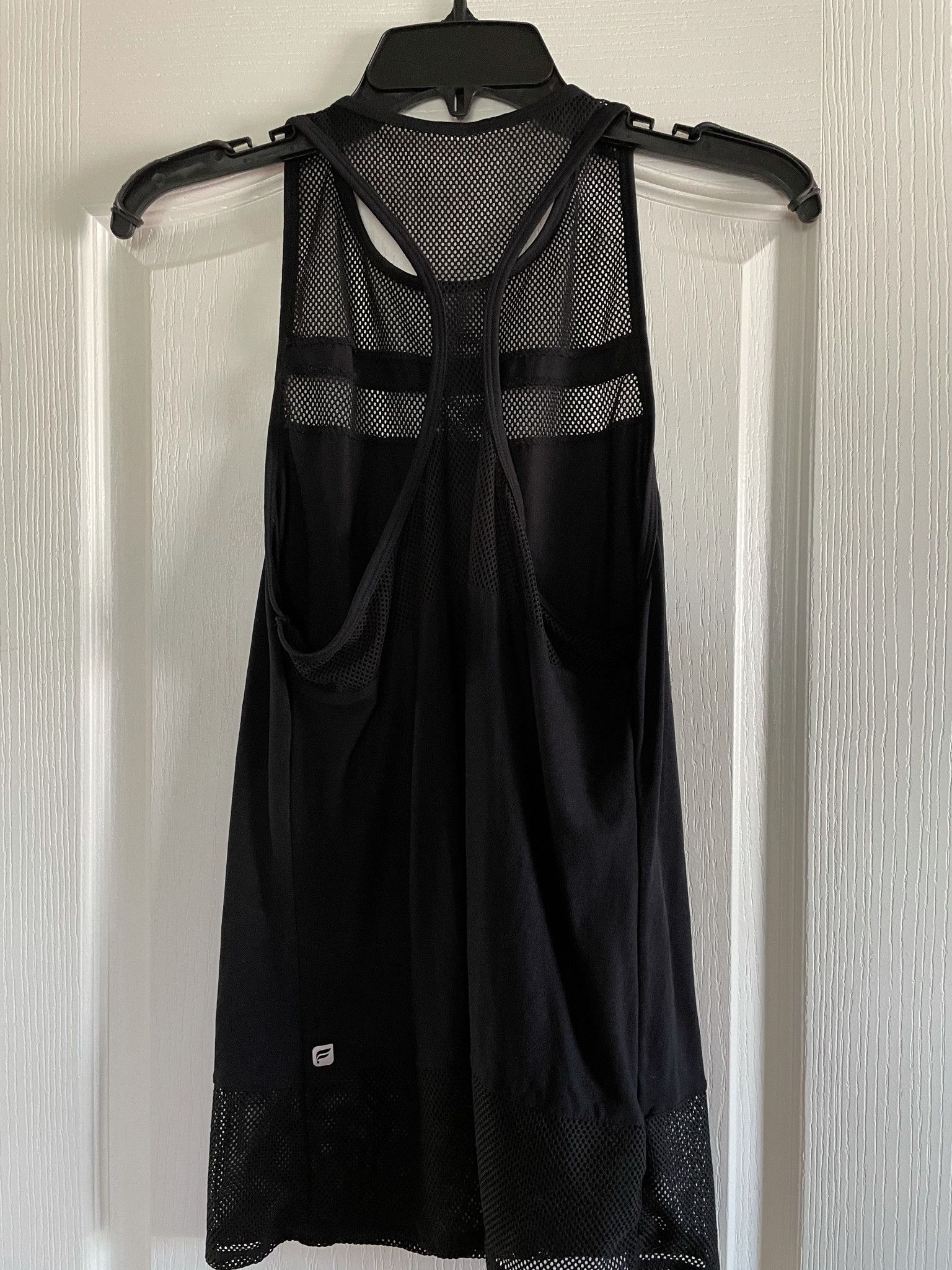 Fabletics Fabletics Black Mesh Racerback Workout Top Size S / US 4 / IT 40 - 6 Thumbnail