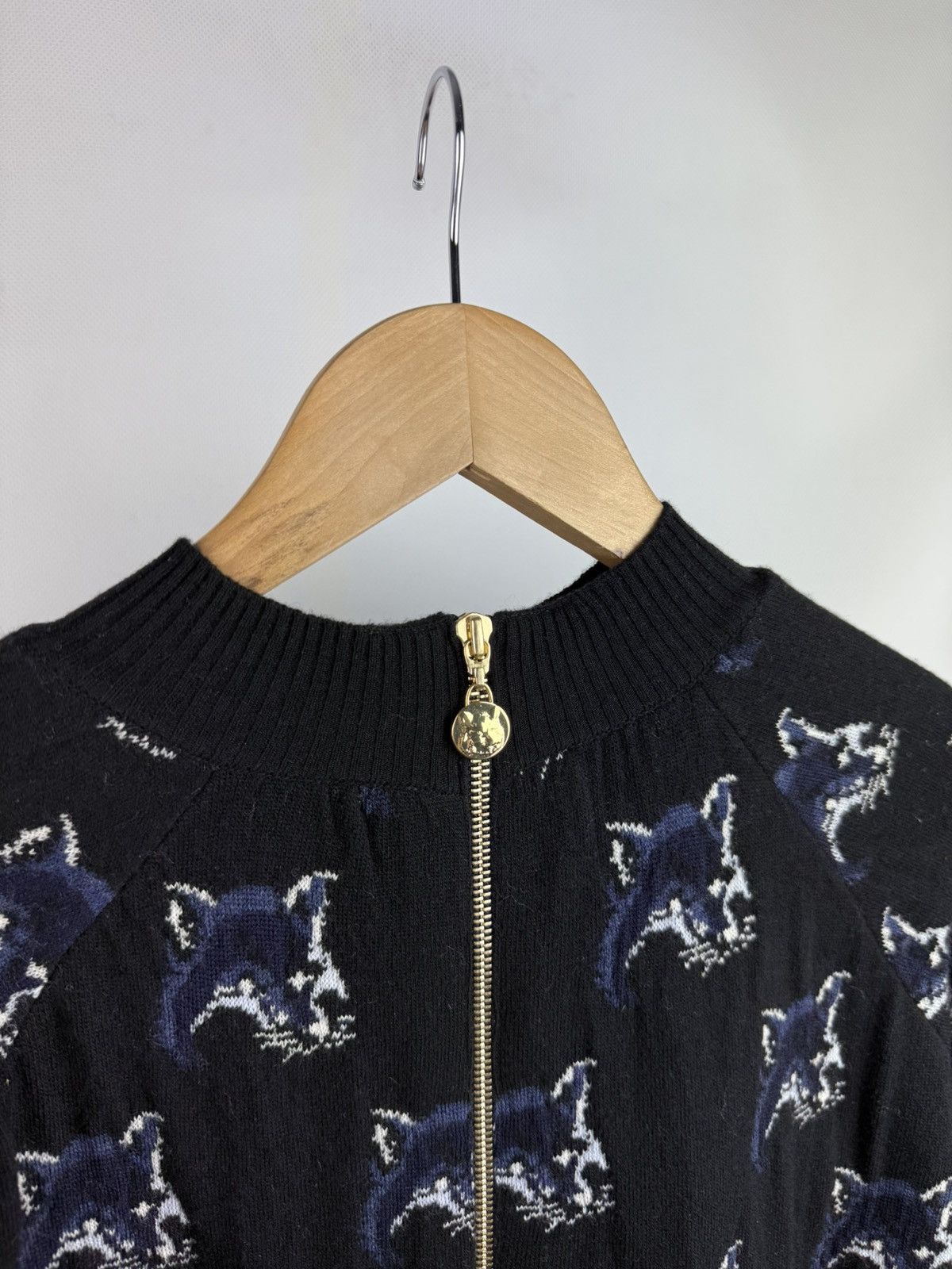 Maison Kitsune Maison Kitsune Multilogo Wool Silk Cashmere Back Zip Sweater Size S / US 4 / IT 40 - 19 Thumbnail