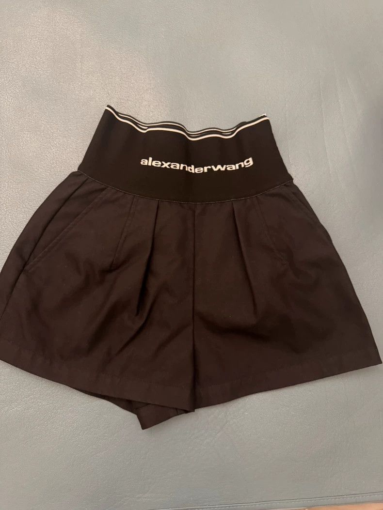 Alexander Wang Alexander Wang Black High-Waist Shorts - dmc Size US 26 / EU 42 - 1 Thumbnail