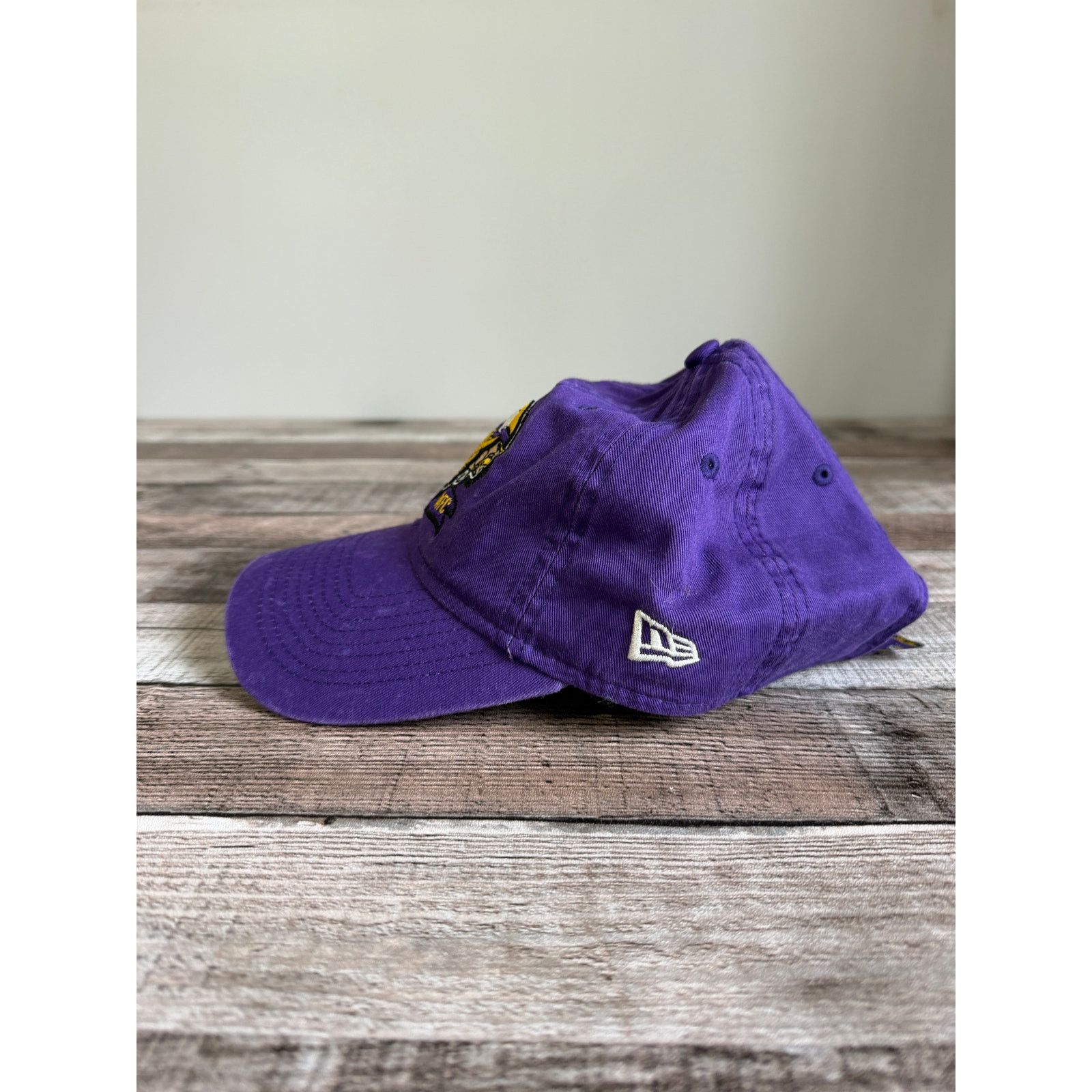 New Era Minnesota Vikings NFC Strapback Adjustable Baseball Hat Size ONE SIZE - 5 Thumbnail