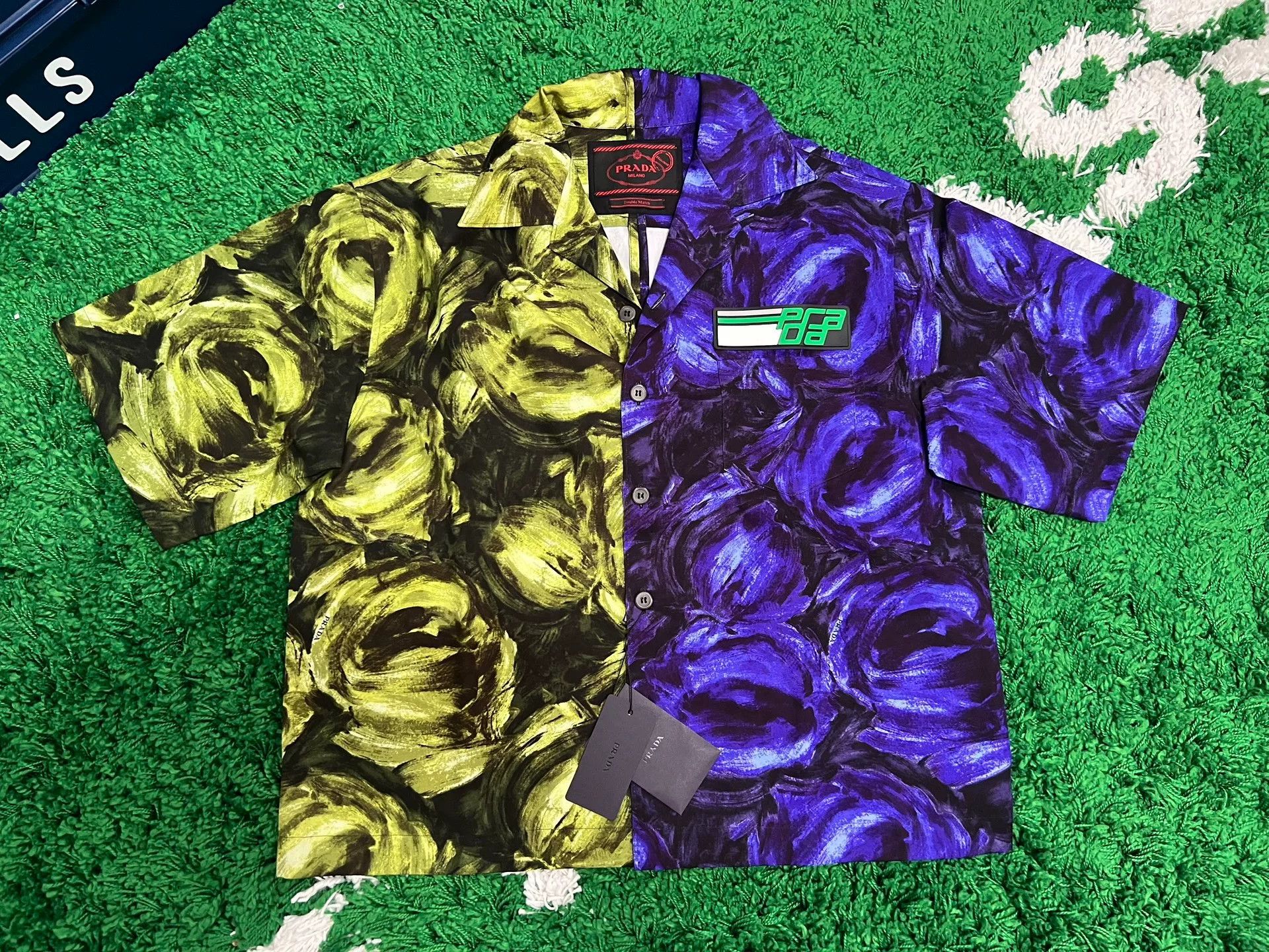 Prada Prada Rose Pattern Bowling Shirt Size US M / EU 48-50 / 2 - 1 Thumbnail