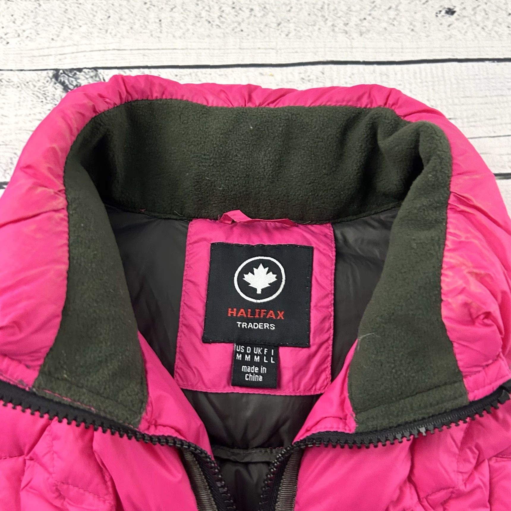 Vintage Halifax Traders Vest Women M Pink Puffer Full Zip Down Fill Vest Women's Medium Pink Puffer Size M / US 6-8 / IT 42-44 - 2 Thumbnail