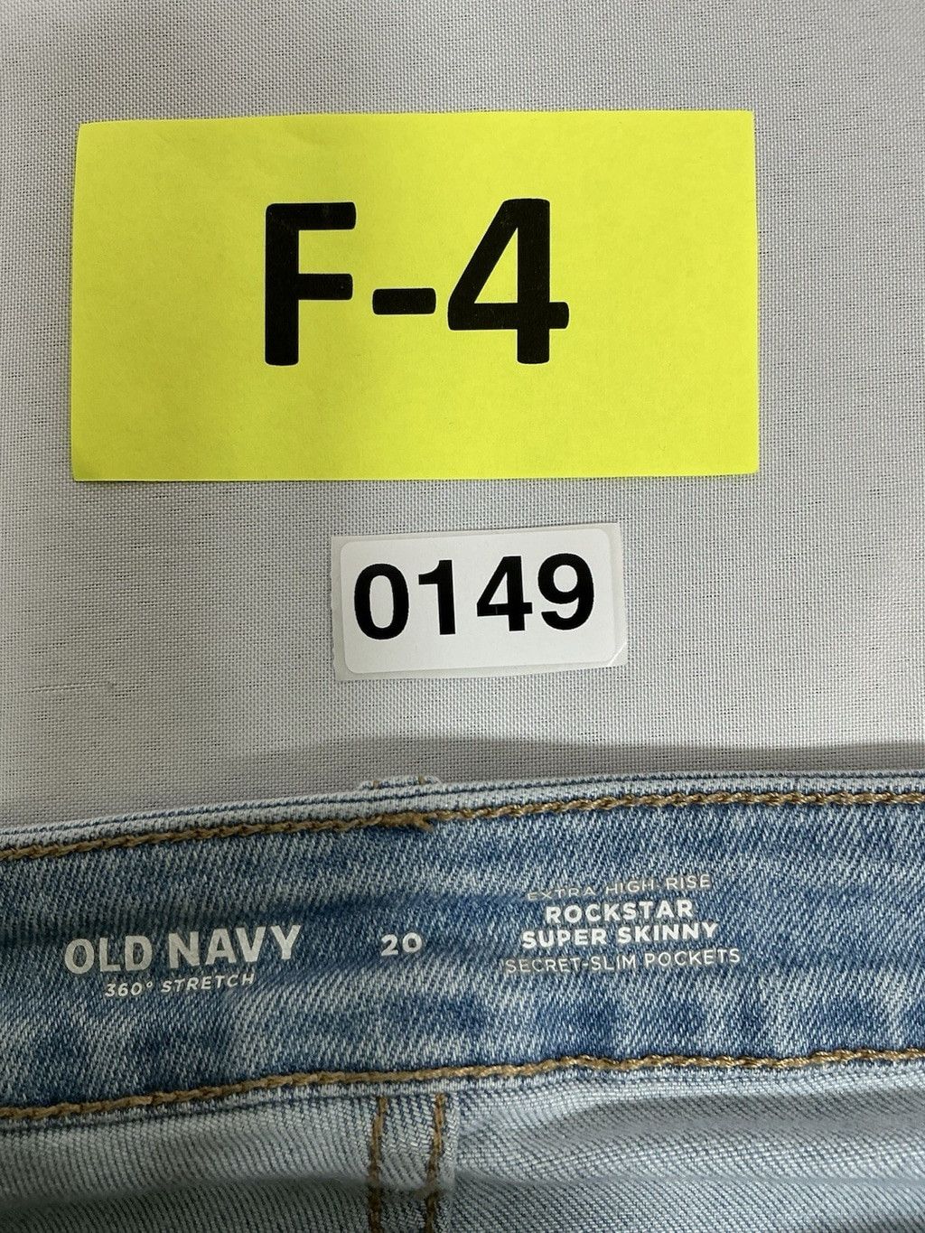 Old Navy Womans Old Navy Stretch Lite Blue Jeans 20 Super Skinny Size 42" / US 20 - 3 Thumbnail