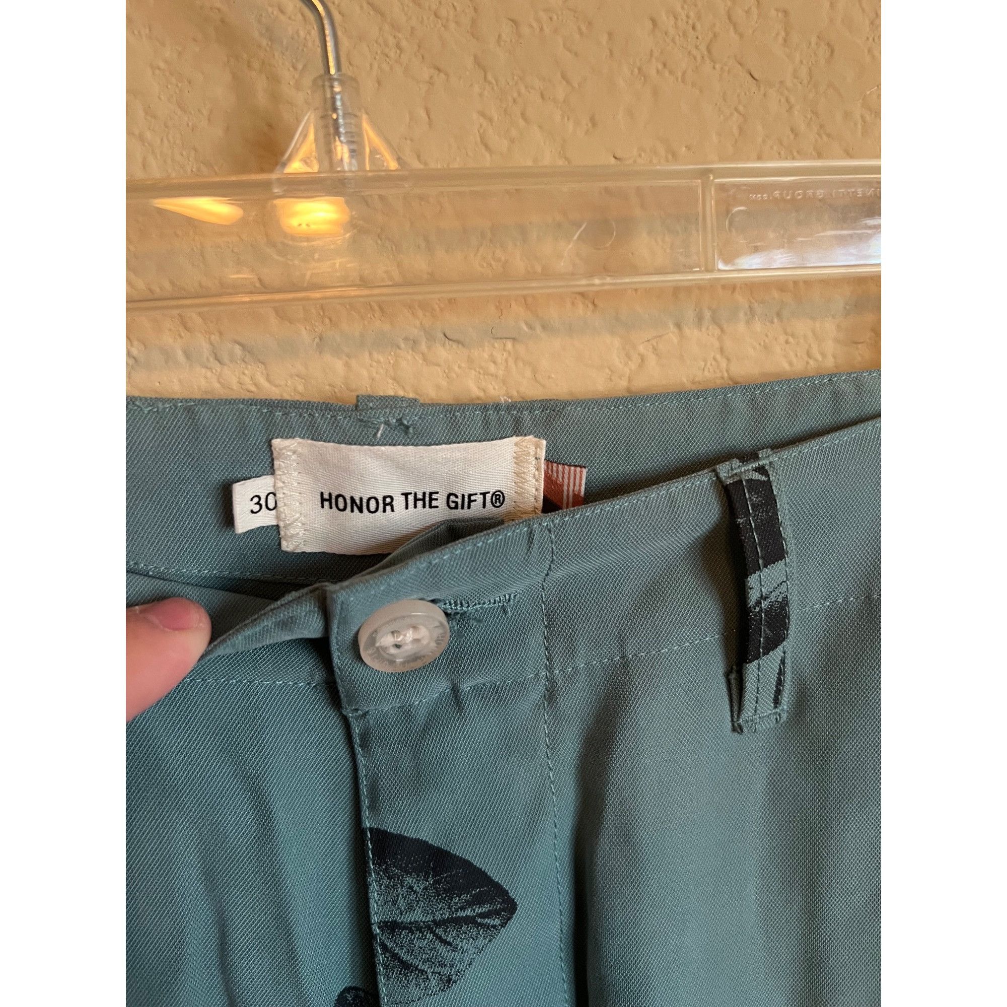 Honor the Gift HONOR THE GIFT TOBACCO SHORTS NWOT - Size 30 Size US 30 / EU 46 - 8 Thumbnail