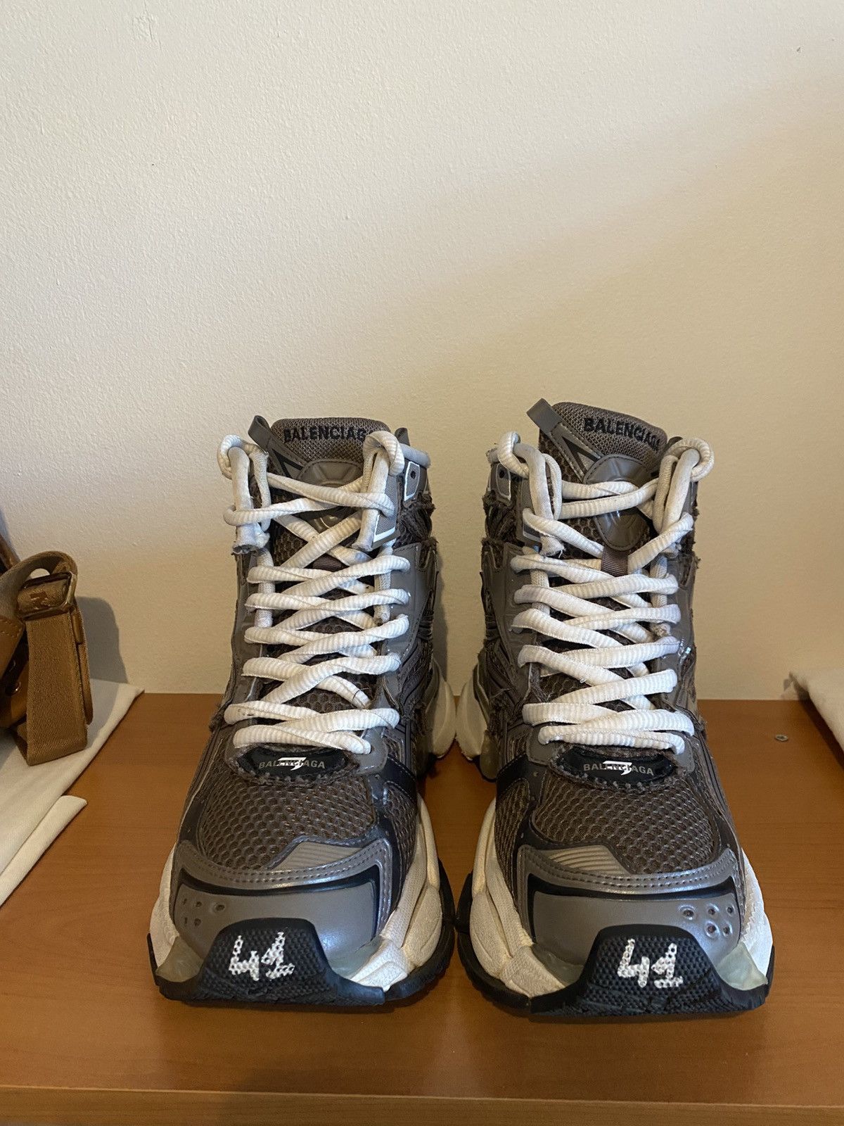 Balenciaga Balenciaga Runner High Top Medium Grey Size US 8.5 / EU 41-42 - 3 Thumbnail