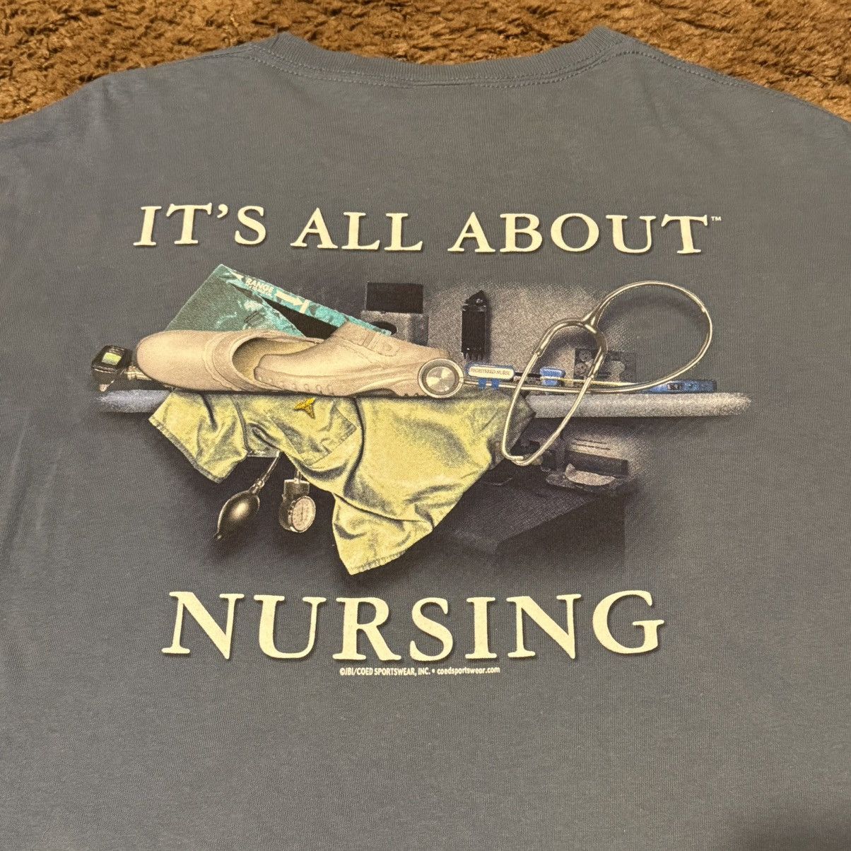 Vintage Vintage 90s Nurse T-Shirt Blue Large Size US L / EU 52-54 / 3 - 2 Thumbnail