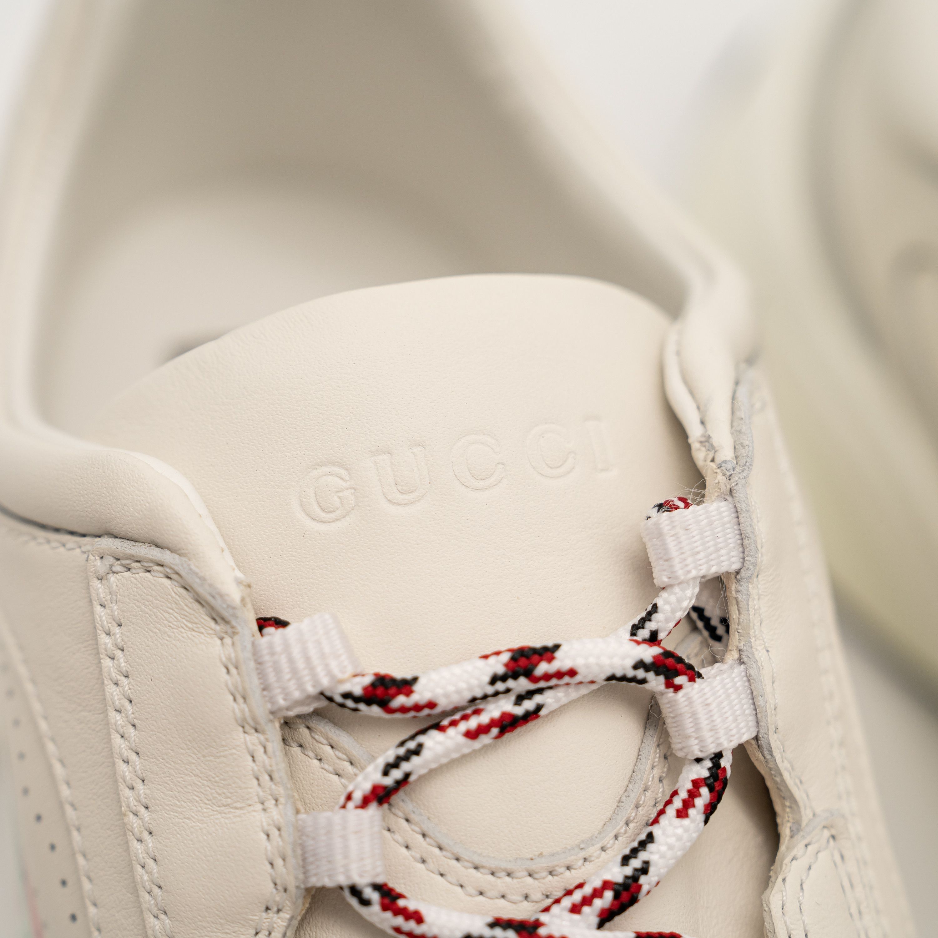 Gucci 41eu 11 us Gucci Run Sneaker White Pink Turquoise Leather GG Size US 11 / IT 41 - 9 Thumbnail