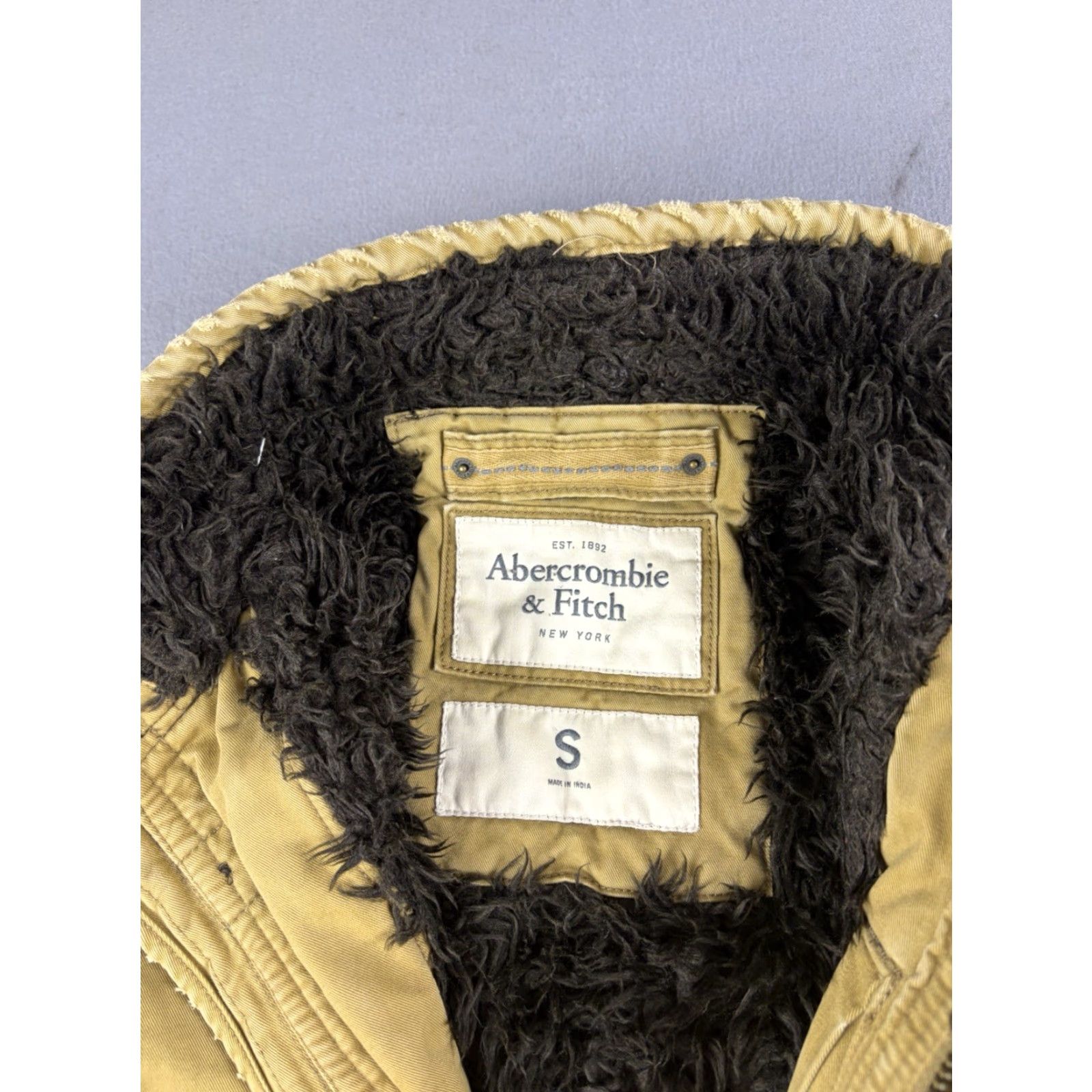 Abercrombie & Fitch Abercrombie & Fitch Jacket Mens Small Brown Canvas Faux Fur Lined Adirondack Bomber Jacket Size US S / EU 44-46 / 1 - 4 Thumbnail