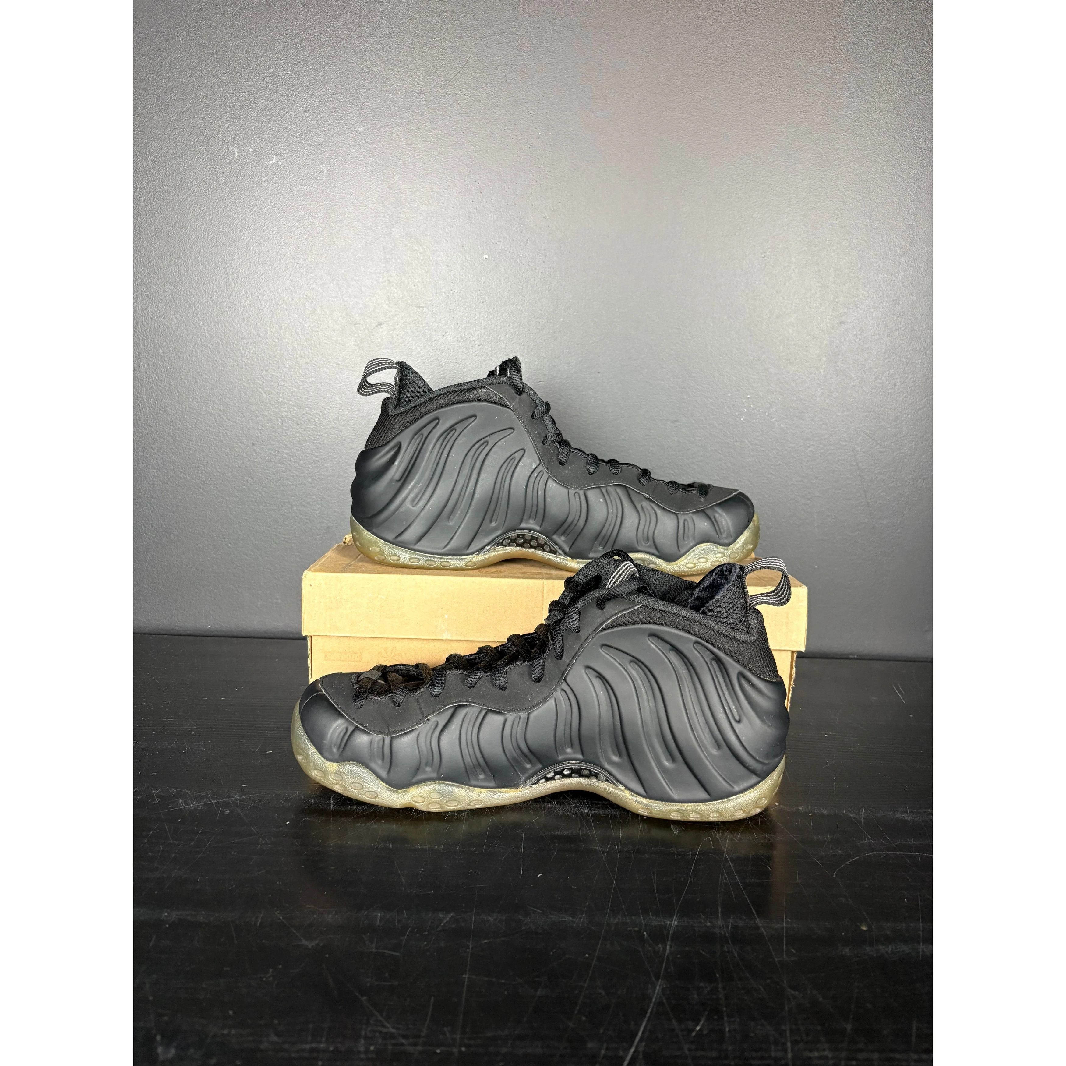 Nike Nike Air Foamposite One "Stealth" **PRE-OWNED** - Size 9 Size US 9 / EU 42 - 2 Thumbnail