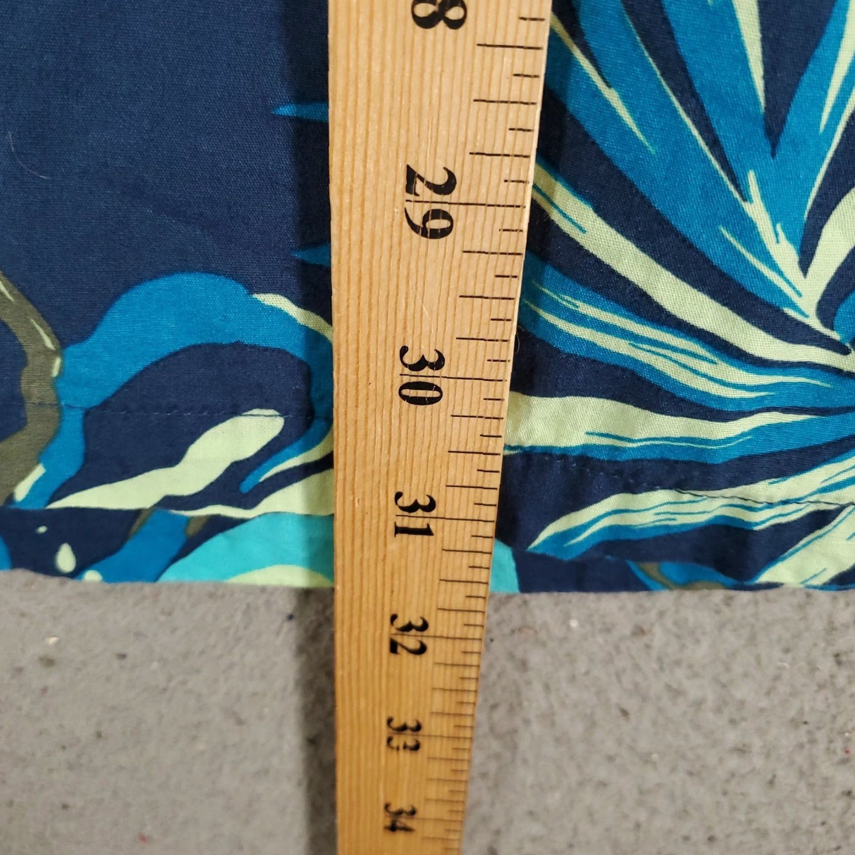 Vintage Columbia Button-Up Shirt Mens XL Blue Green Abstract Floral Swordfish PFG Casual Travel Short Sleeve Collared Size US XL / EU 56 / 4 - 2 Thumbnail