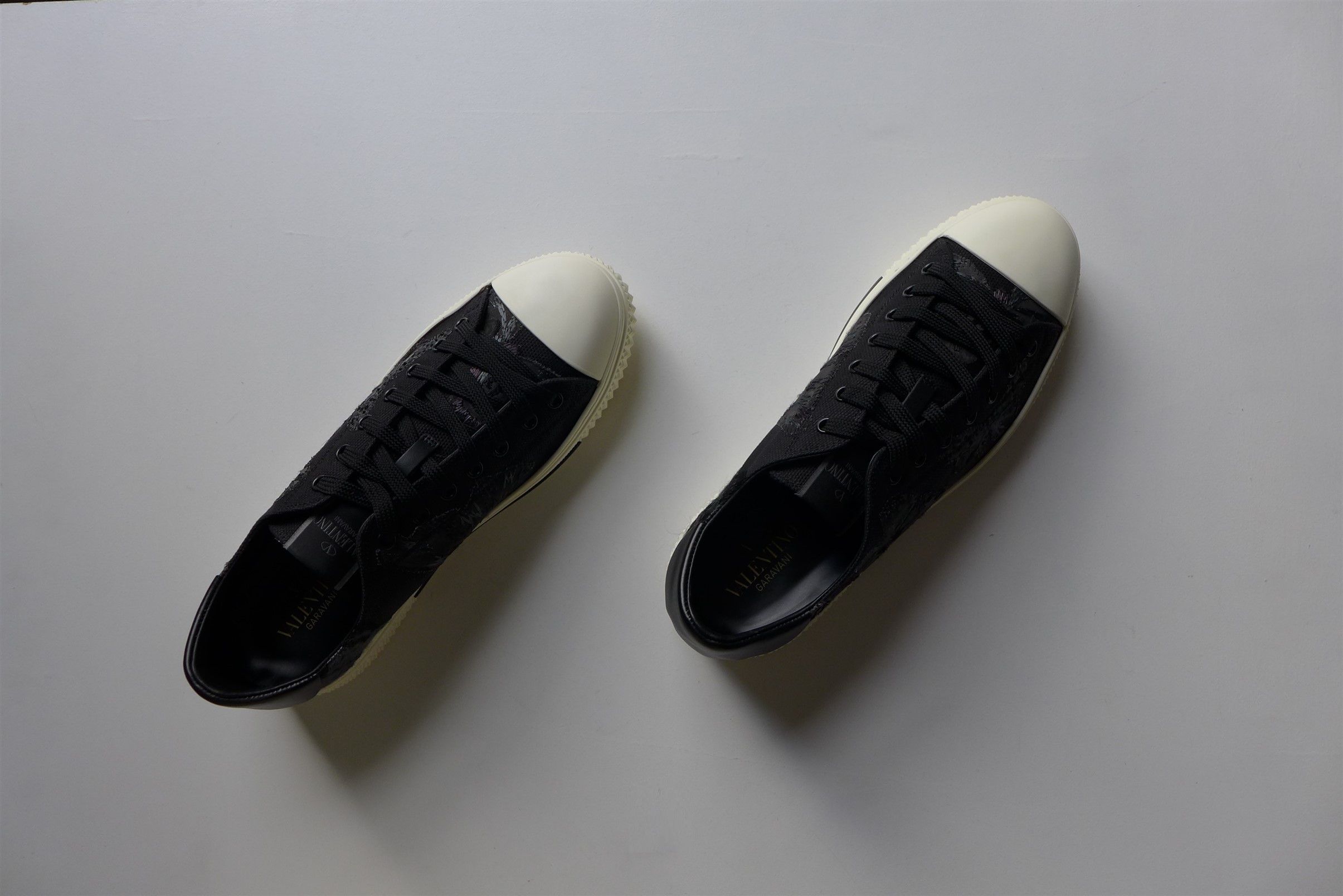 Valentino Valentino CamuButterfly Embroidered Black Sneakers Size US 10 / EU 43 - 7 Thumbnail