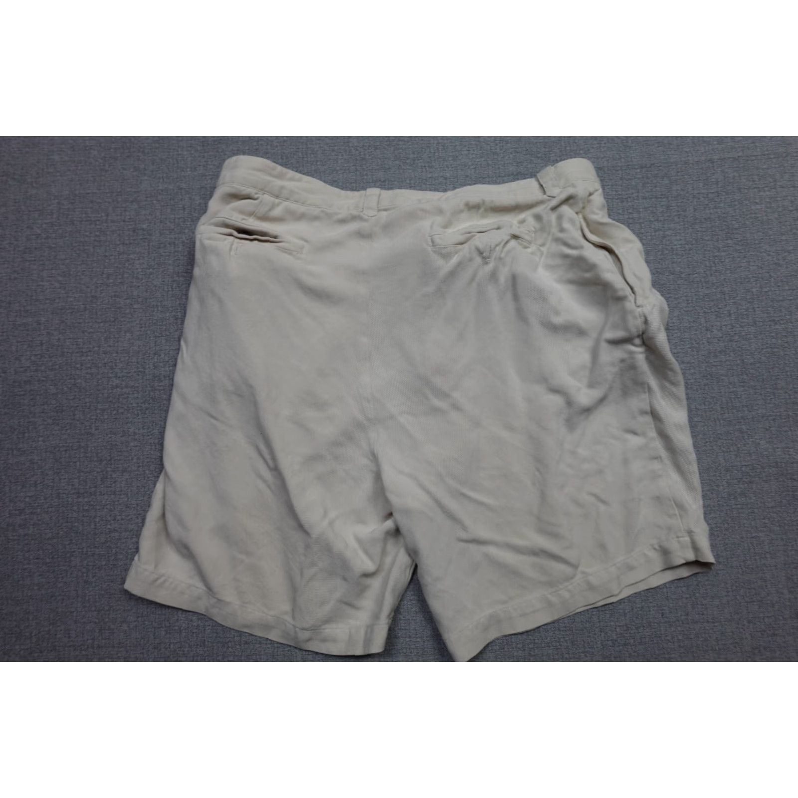 Tommy Bahama Tommy Bahama Shorts Mens 38 Beige Silk Lightweight Outdoor Relaxed Beach Silky Chino 5-Pocket Zip Front Flat Front Logo Mens Size US 38 / EU 54 - 2 Thumbnail