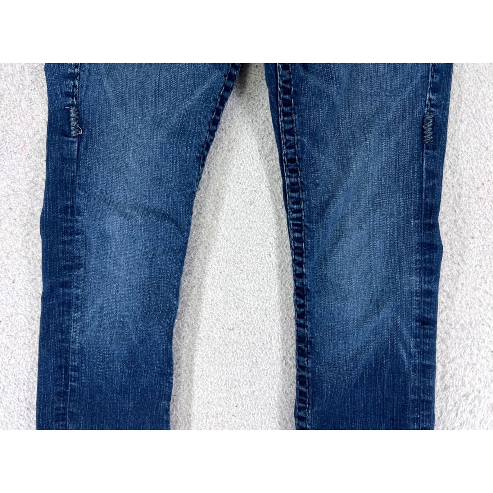 True Religion True Religion Billy Jeans Women 24 Blue Denim Medium Wash Distressed Flared 5-Pocket Regular Waist 24 Inseam 24 Size 42" / US 20 - 3 Thumbnail