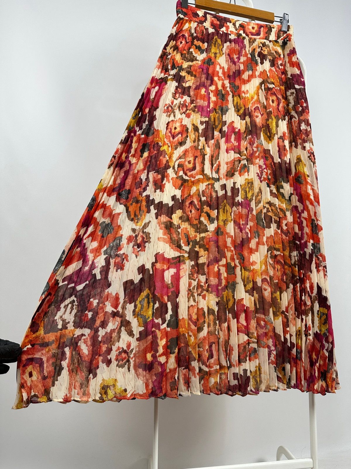 Sezane Sezane x Chufy Dilo Mara Floral Print Maxi Skirt Size 26" / US 2 / IT 38 - 6 Thumbnail