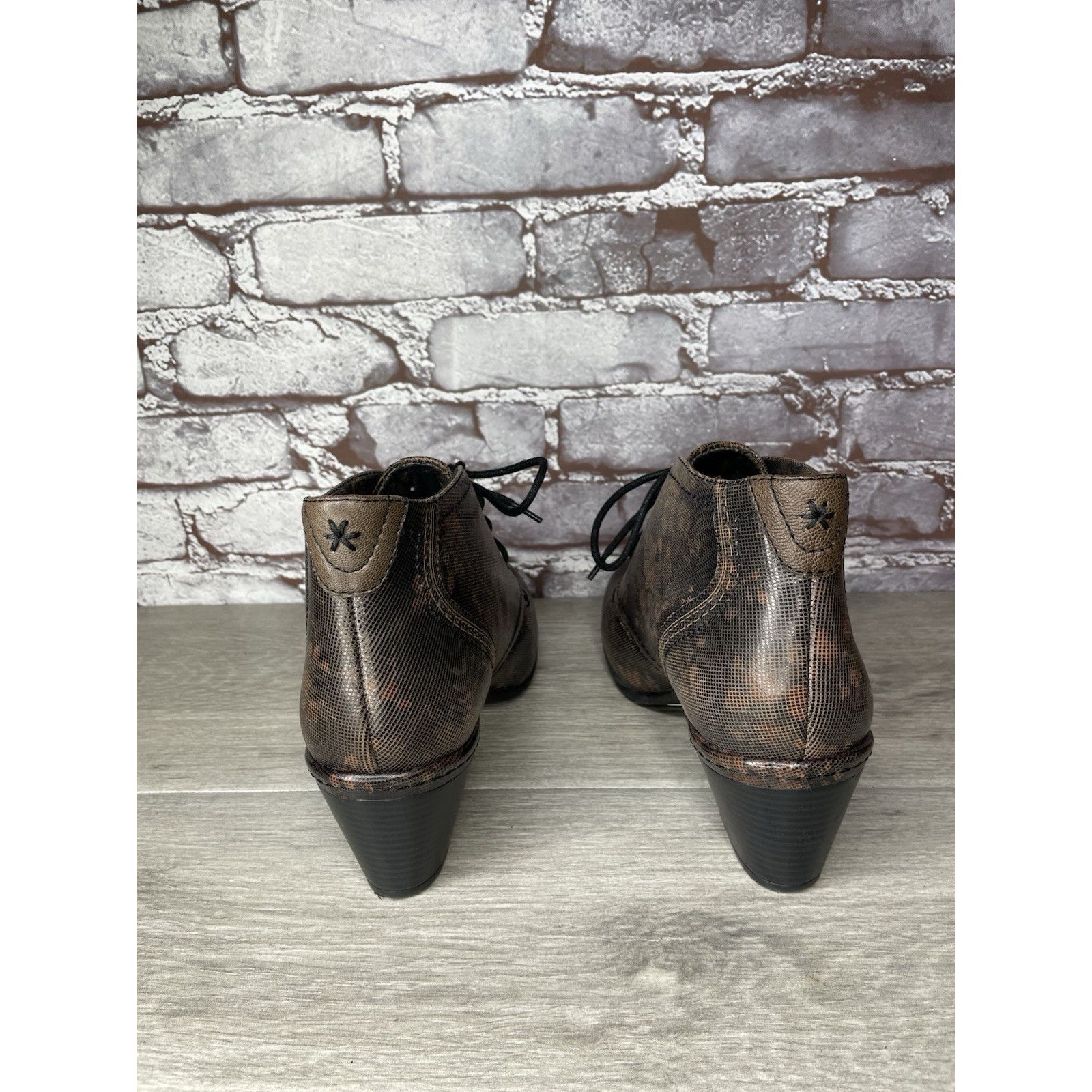Rockport ROCKPORT Cobb Hill Rashel Dark Brown FLoral Leather Laced Bo Size US 9 / IT 39 - 4 Thumbnail