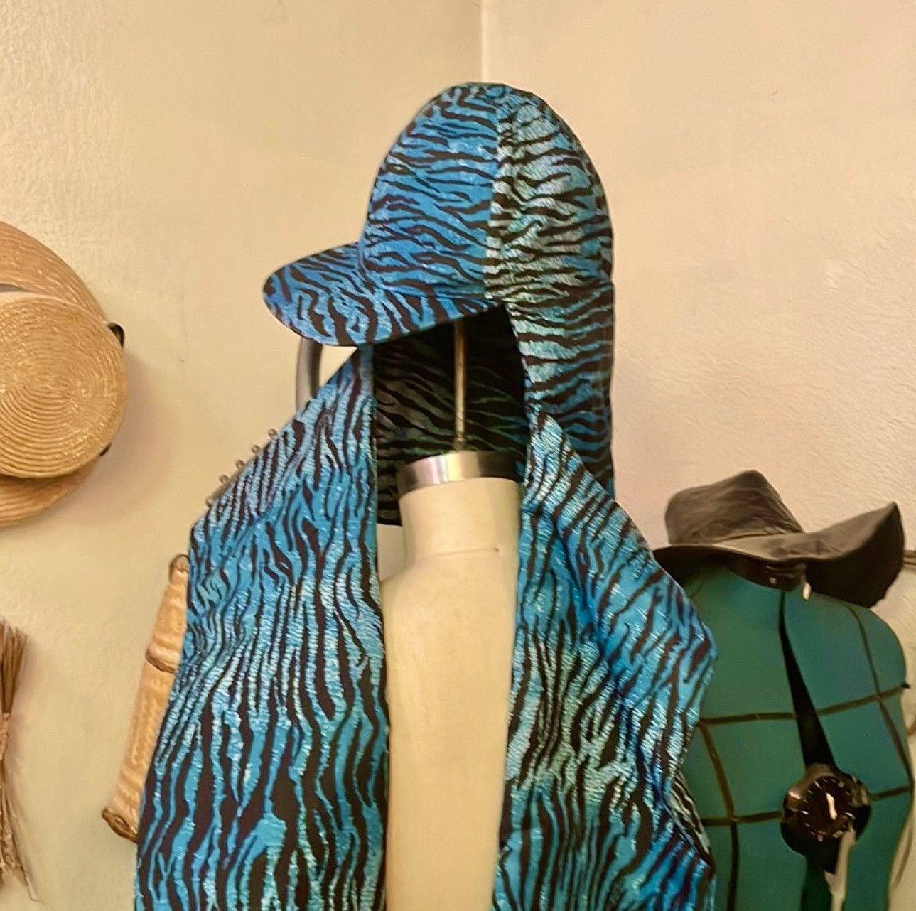 Kenzo Kenzo Jungle Print Zebra Hat Scarf Size ONE SIZE - 9 Thumbnail
