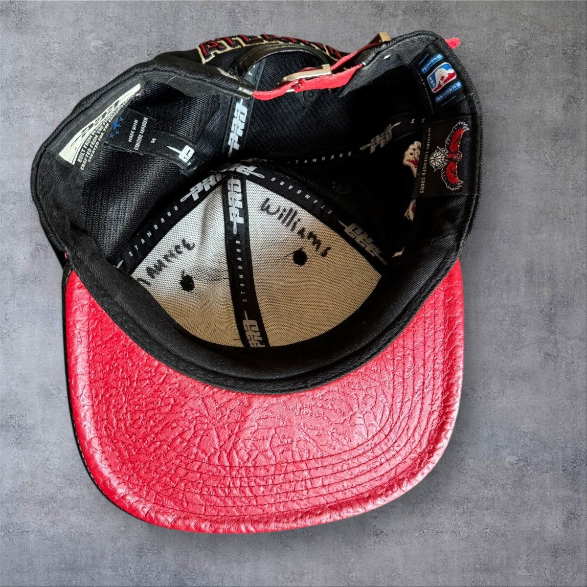 NBA Atlanta Hawks Pro Standard Basketball. Size ONE SIZE - 15 Thumbnail