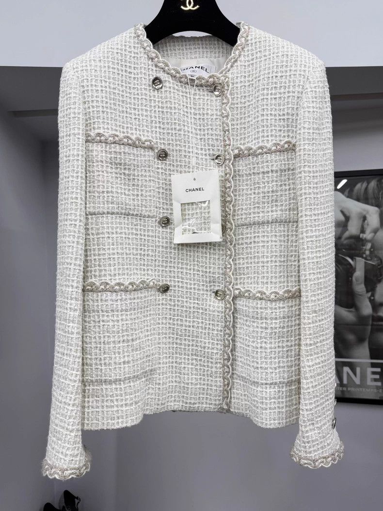 Chanel Chanel 25C white rolled tweed four-pocket double-breasted Size XS / US 0-2 / IT 36-38 - 1 Thumbnail