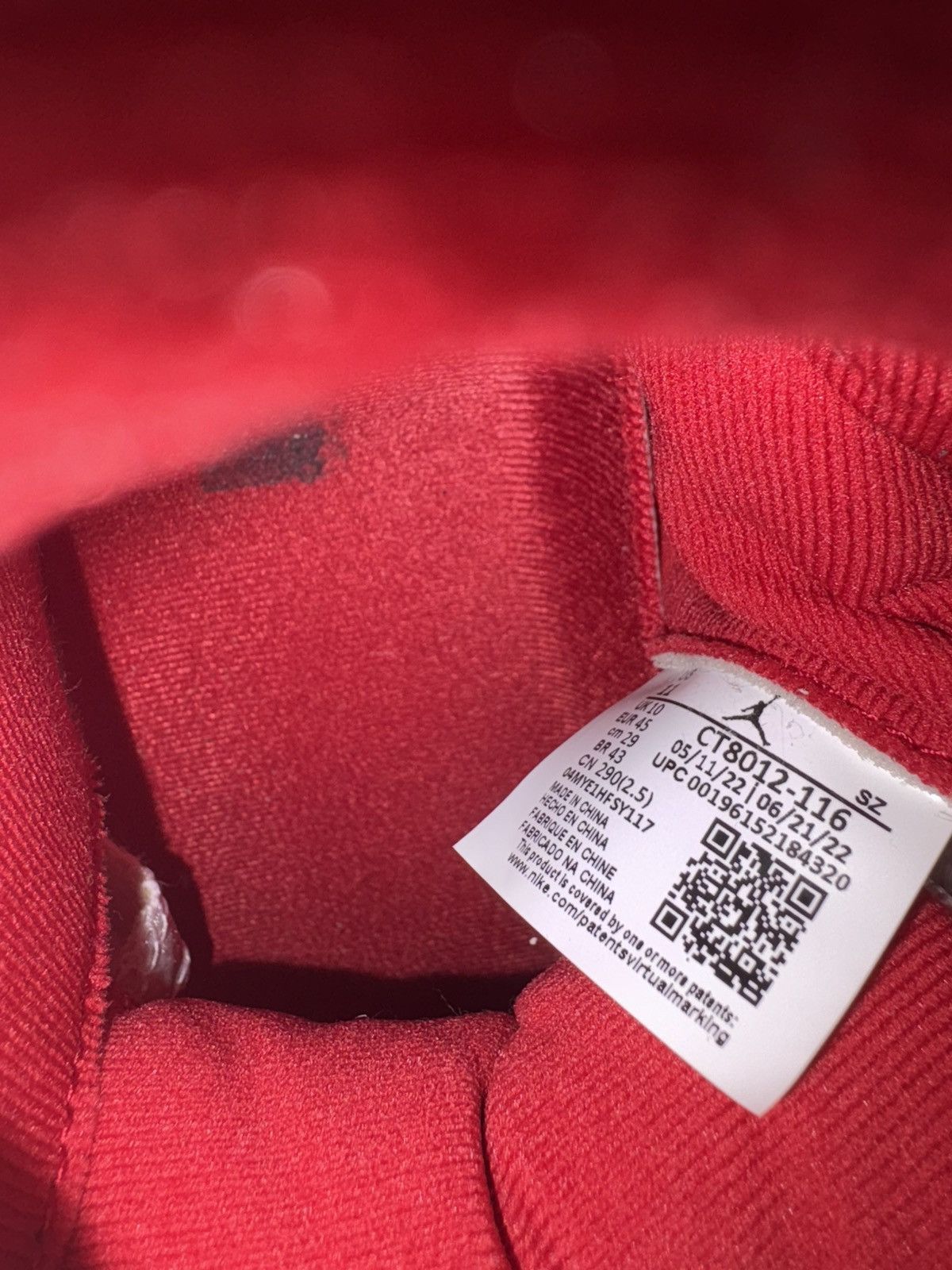 Jordan Brand Jordan 11 cherries (SIZE 11) Size US 11 / EU 44 - 5 Thumbnail