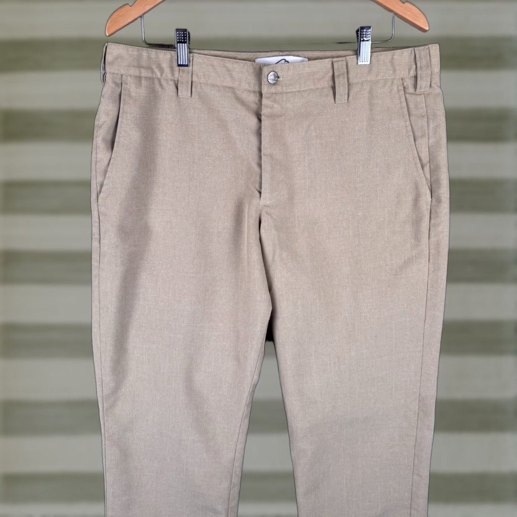 Vintage Bluffworks Pants Mens 36x32 Tan Chino Commuter Work Play Lightweight Golf Slim Straight Pockets 32 Inseam Regular Brown Size US 36 / EU 52 - 1 Thumbnail