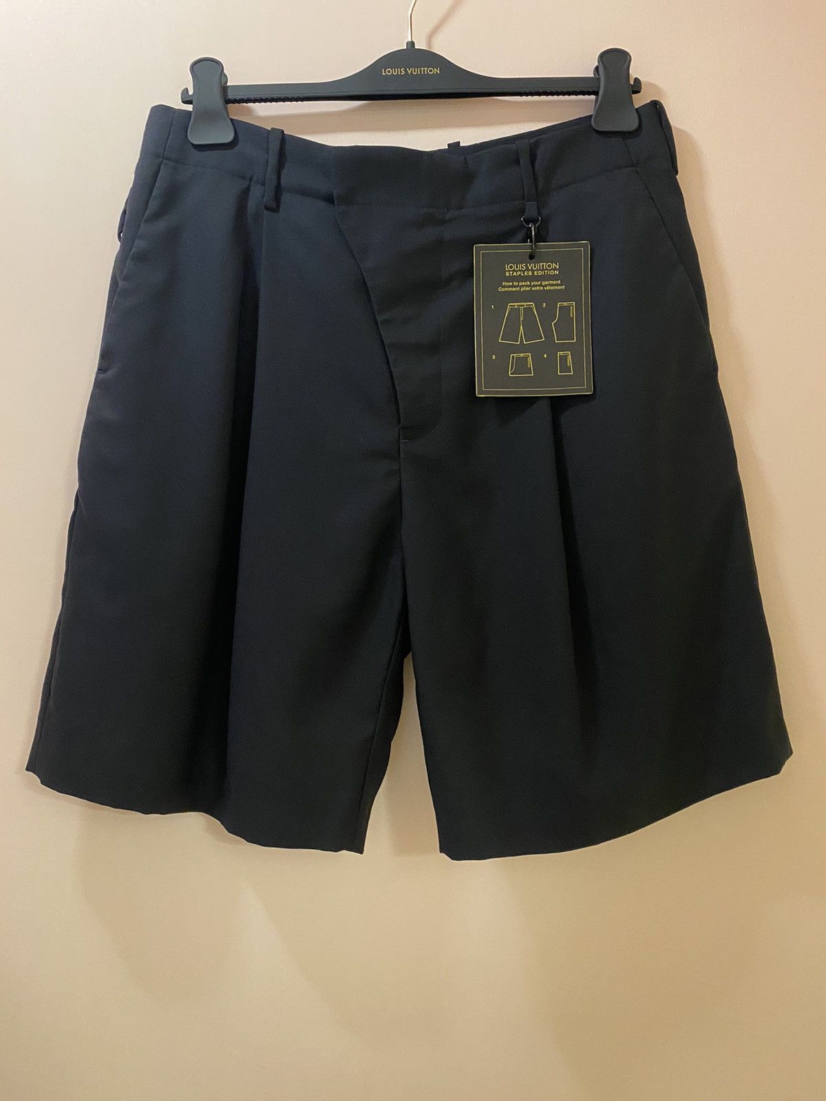 【24SS】DRIES VAN NOTEN｜Piers Bis Shorts Dries Van Noten Piers Tris Shorts - Black | Garmentory