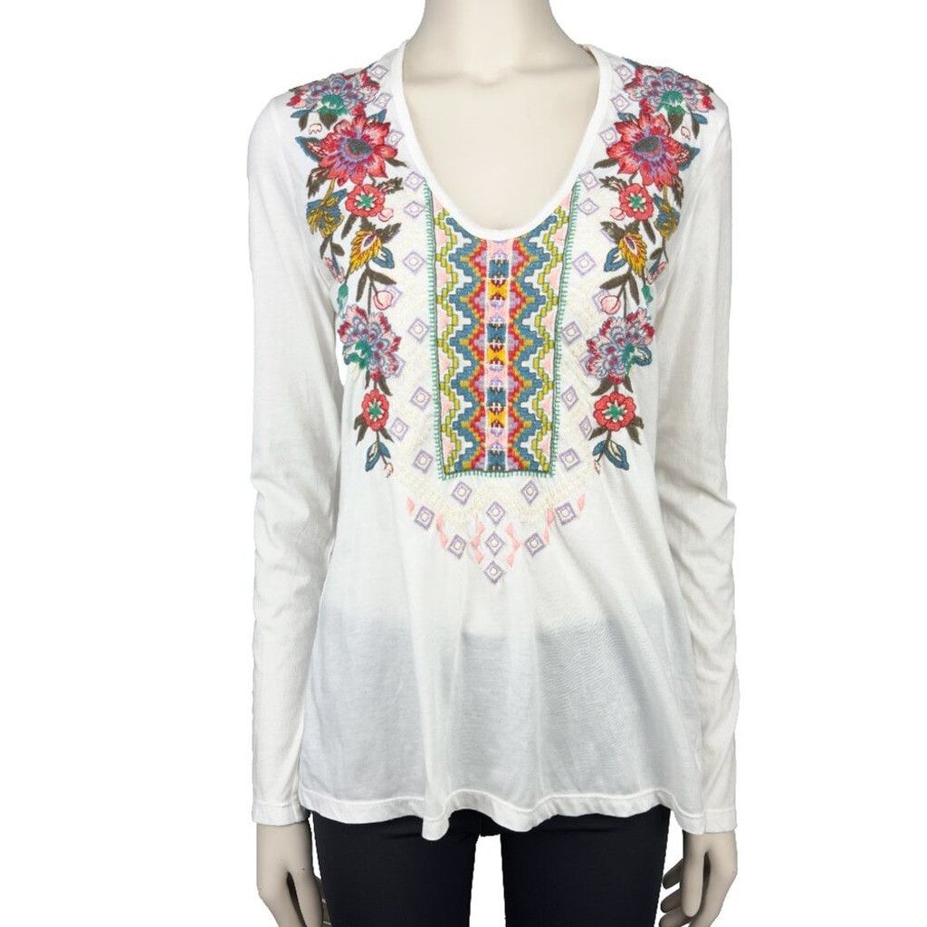 Johnny Was JOHNNY WAS White Embroided Blue Pink Floral T-shirt Top S Size XS / US 0-2 / IT 36-38 - 2 Thumbnail