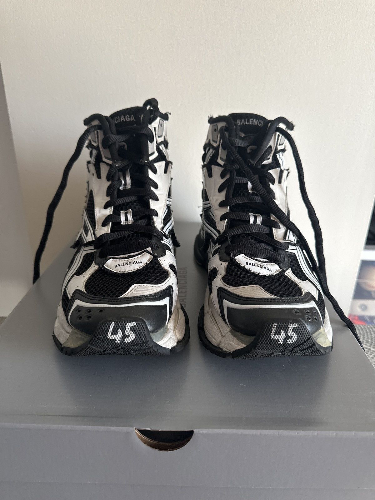 Balenciaga Balenciaga High Top Runner Sneakers Size US 12 / EU 45 - 7 Thumbnail