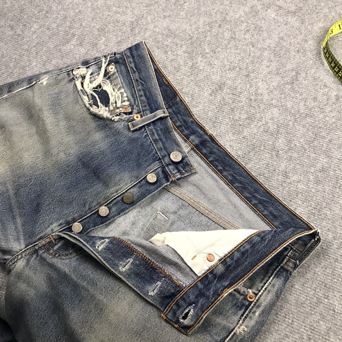 Levi's Vintage Clothing × Vintage LEVIS 501 DISTRESSED DENIM FADED BUTTON 501 PANTS 147 Size US 30 / EU 46 - 15 Thumbnail