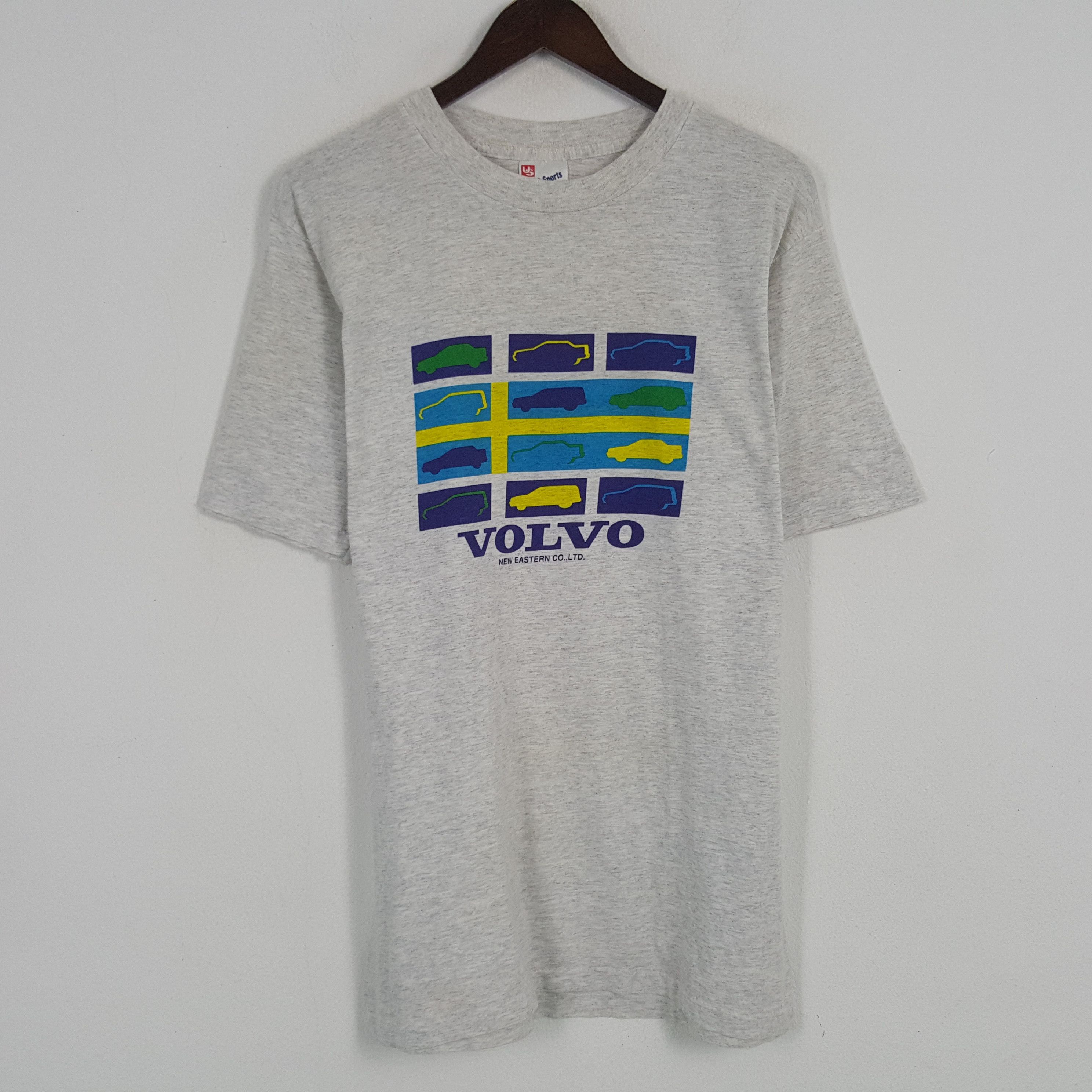 Vintage Vintage Volvo Classic Car Sportwear Tshirt Size US M / EU 48-50 / 2 - 1 Thumbnail