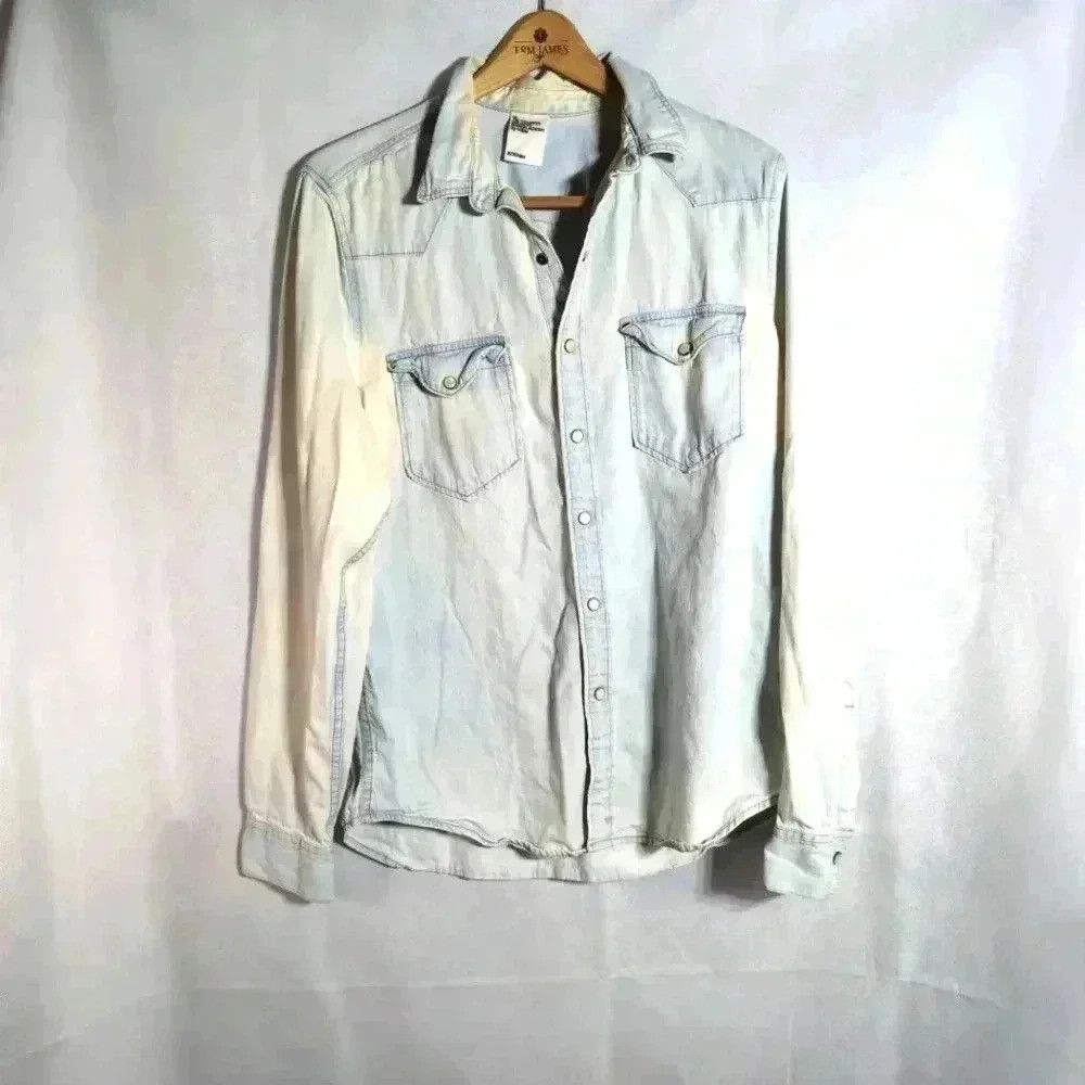 H&M H&M Distressed light blue Denim over shirt &Denim sz M Size M / US 6-8 / IT 42-44 - 1 Thumbnail