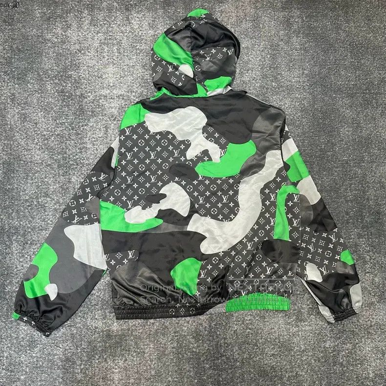 Louis Vuitton Louis Vuitton New Portrait Full Print Old Flower Storm Jac Size US XL / EU 56 / 4 - 2 Thumbnail
