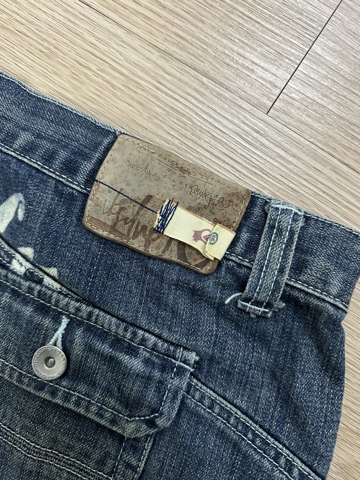 Beauty Beast × Quiksilver × Vintage Vintage Y2K Rare Beautiful Quiksilver Distressed Denim Pants Size US 36 / EU 52 - 13 Thumbnail