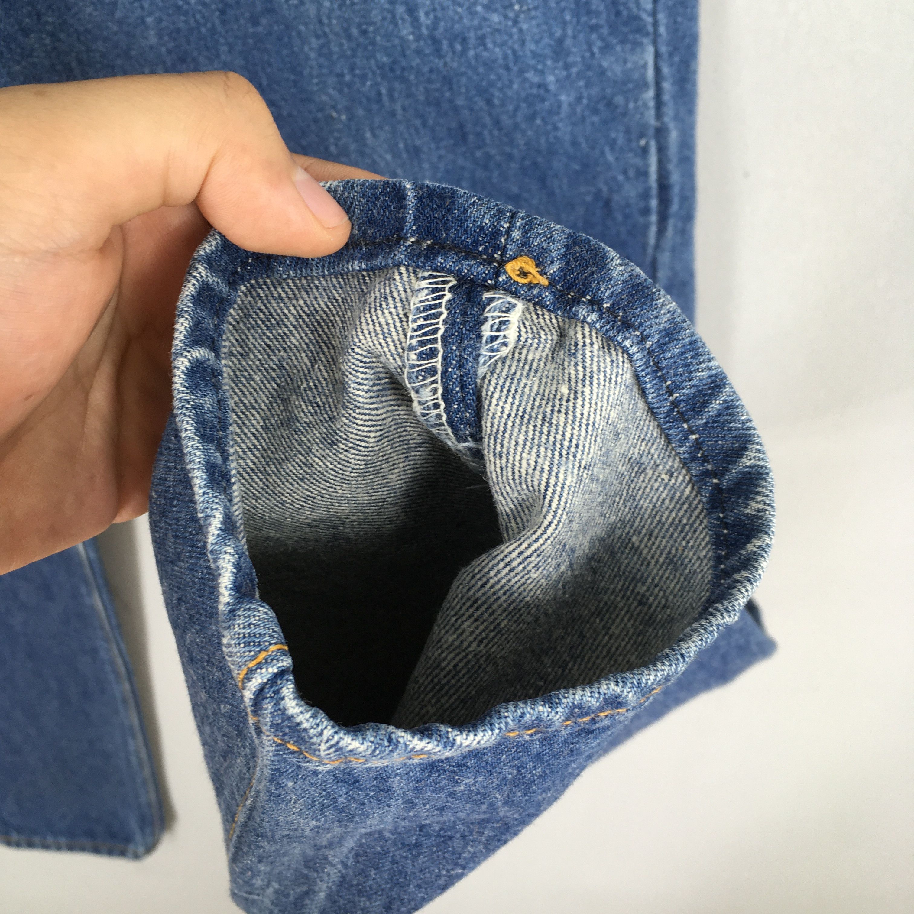 Levi's Size 24x31 Vintage 90s Levi's 501 Faded Blue Jeans S762 Size 24" / US 00 / IT 34 - 5 Thumbnail