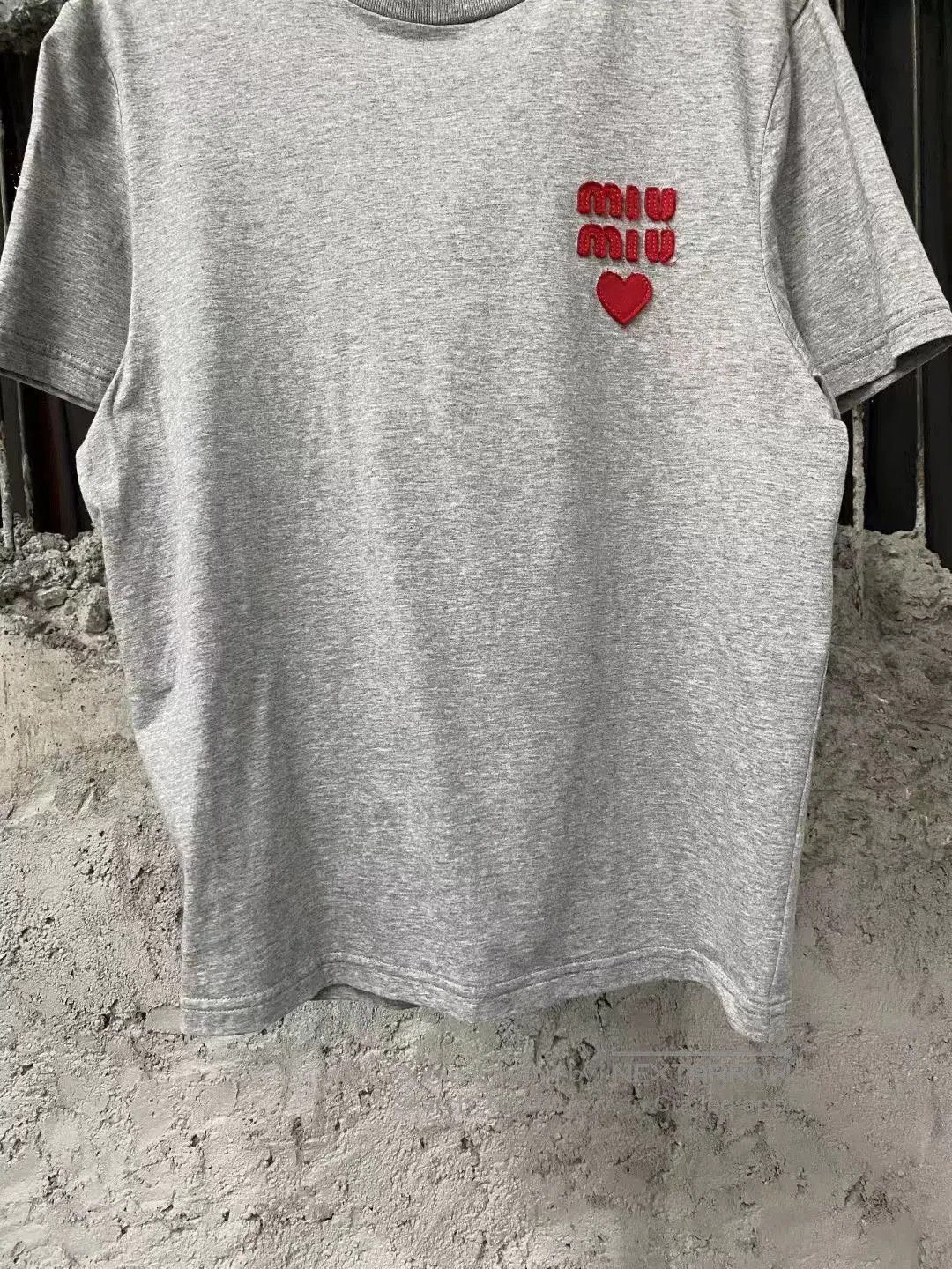Miu Miu miumiu love logo short sleeve t-shirt. Size US M / EU 48-50 / 2 - 4 Thumbnail