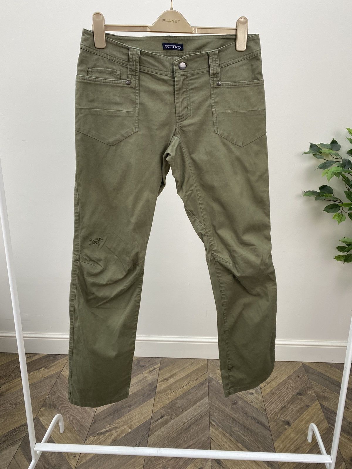 Arc'teryx Vintage Arcteryx womens cargo pants Size 26" / US 2 / IT 38 - 1 Thumbnail