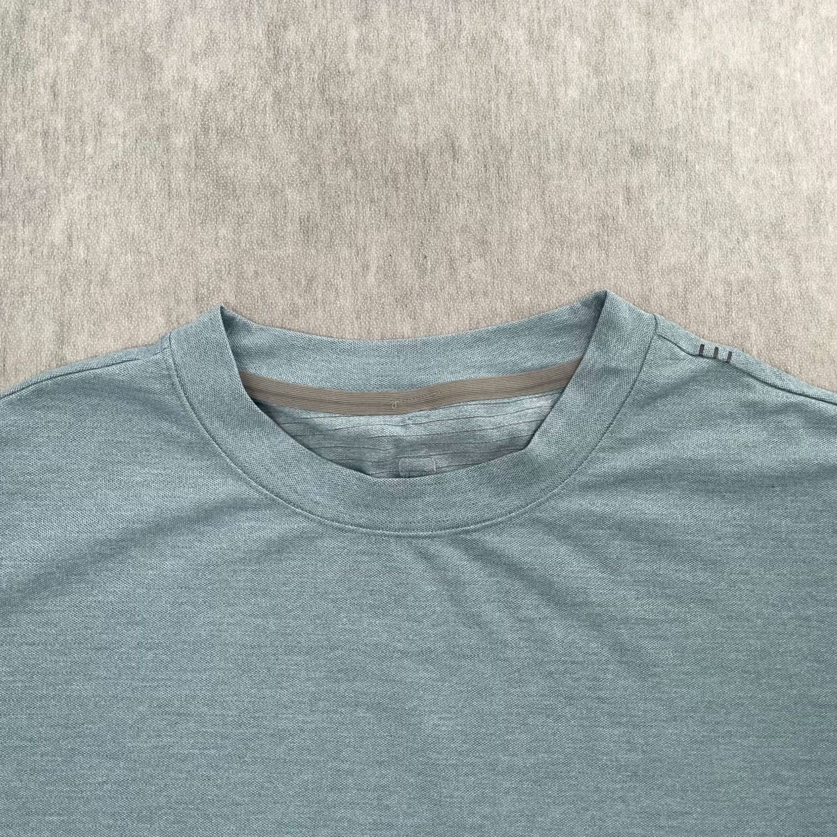 Lululemon Lululemon Drysense Shirt Adult 2XL Blue Short Sleeve Crew Neck Gym Mens Size US XXL / EU 58 / 5 - 3 Thumbnail
