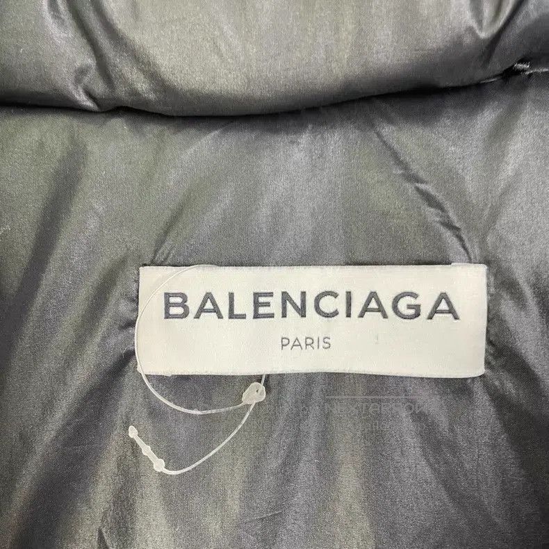 Balenciaga Balenciaga Down Jacket Size XS / US 0-2 / IT 36-38 - 4 Thumbnail