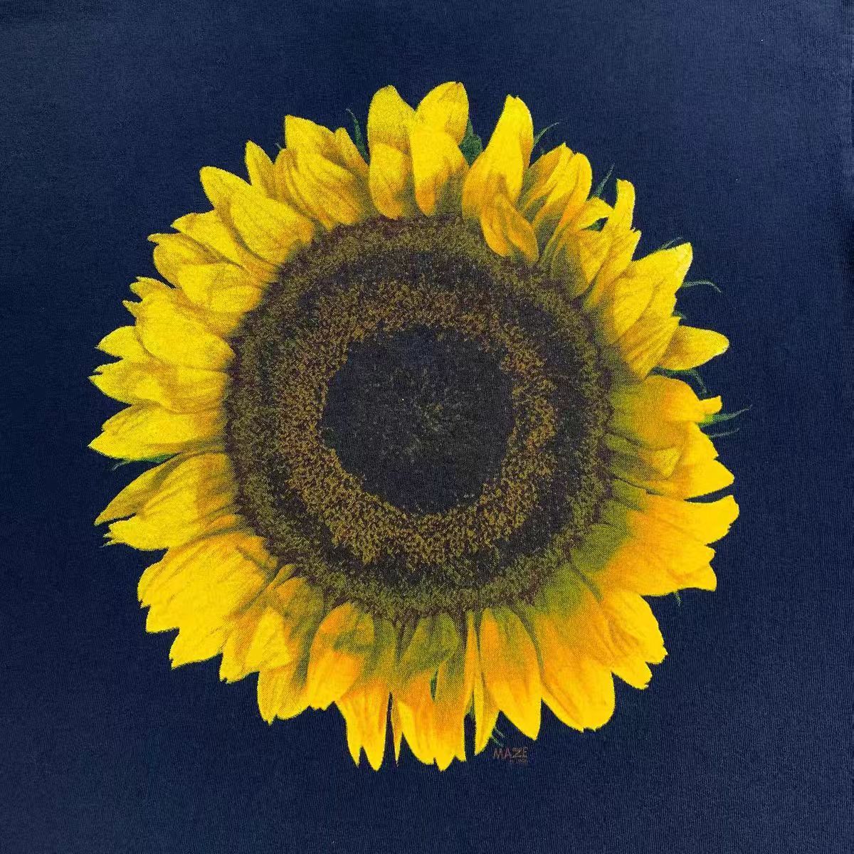 Vintage Blue sunflower print cotton t-shirt Size US M / EU 48-50 / 2 - 3 Thumbnail