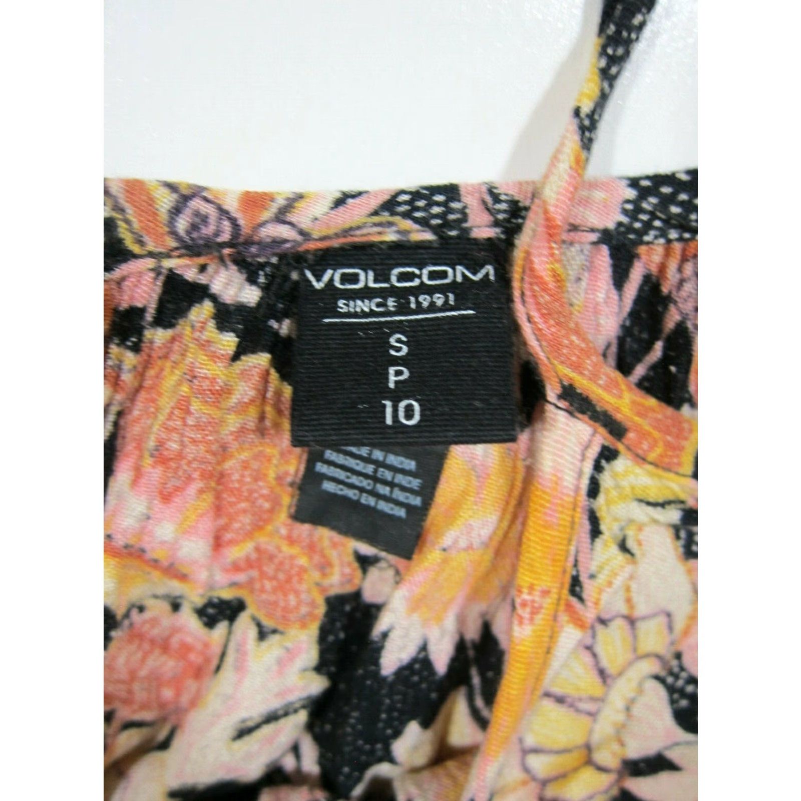 Volcom Volcom 100% Rayon Pink Floral Sleeveless Blouse Top Women S P 10 Tank Blouse Sleeveless Shirt Casual Vintage Pattern: Floral Size L / US 10 / IT 46 - 3 Thumbnail