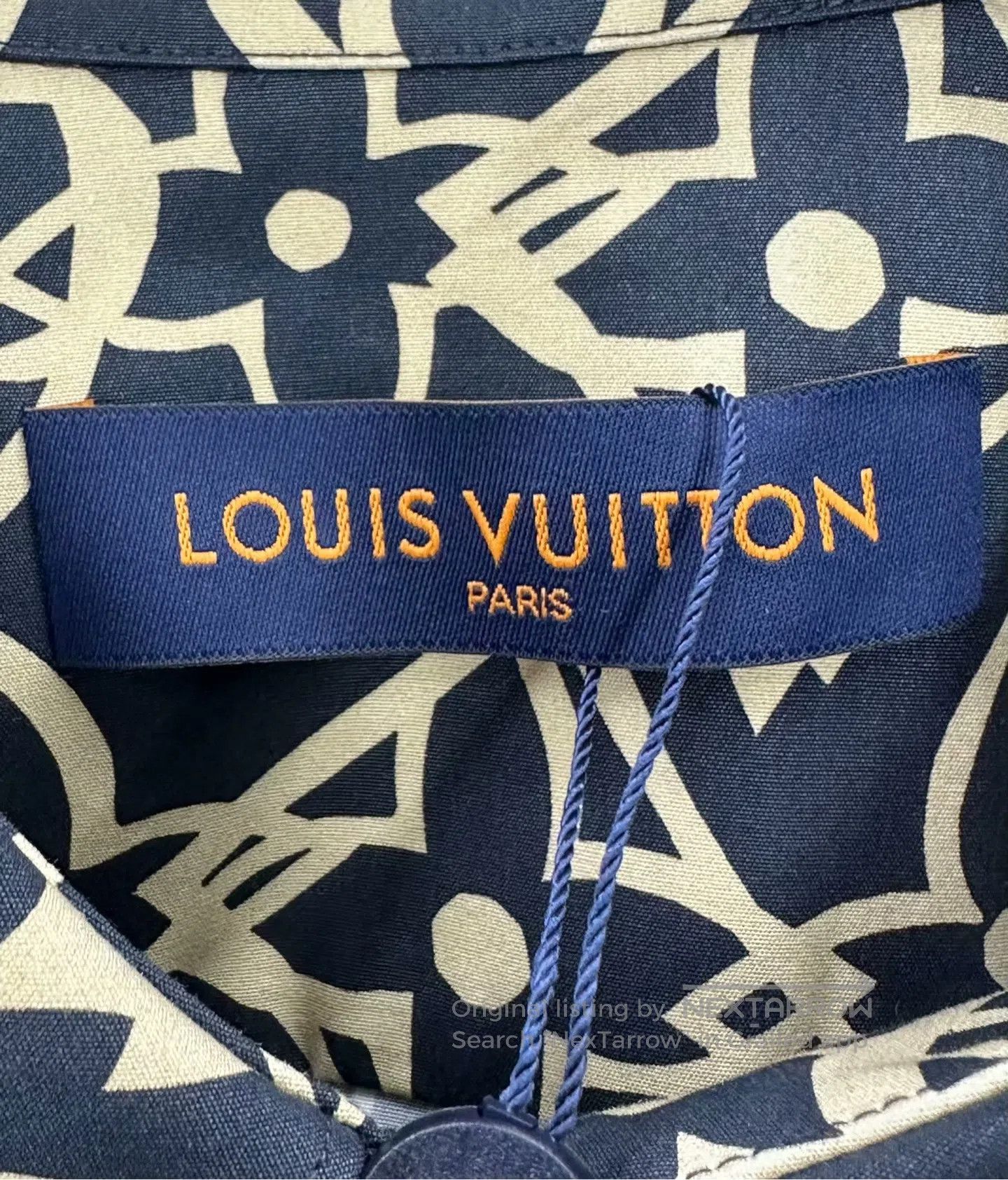Louis Vuitton Louis Vuitton Contrast pyramid old logo print short sleeve Size US XL / EU 56 / 4 - 3 Thumbnail
