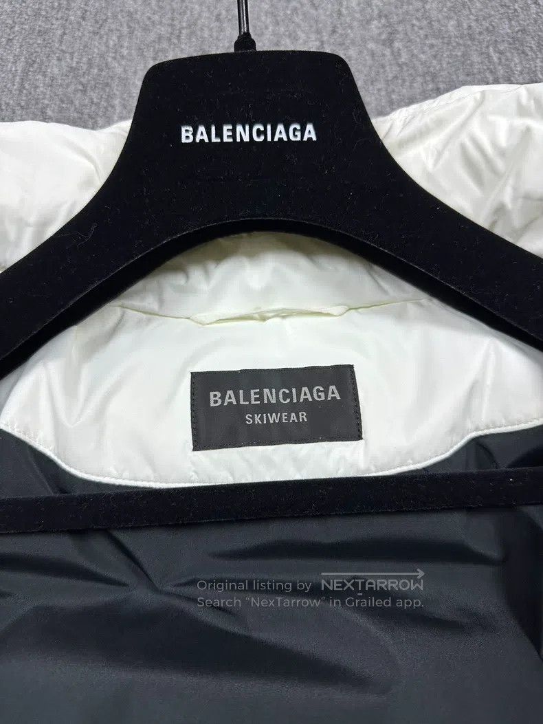 Balenciaga Balenciaga Chest 3b Small Logo Letter, White Zipper Down J Size XXS / US 00 / IT 34 - 4 Thumbnail