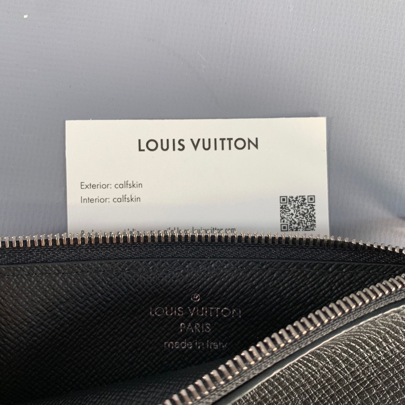 Louis Vuitton LOUIS VUITTON Black Taiga Leather Wallet Size ONE SIZE - 3 Thumbnail