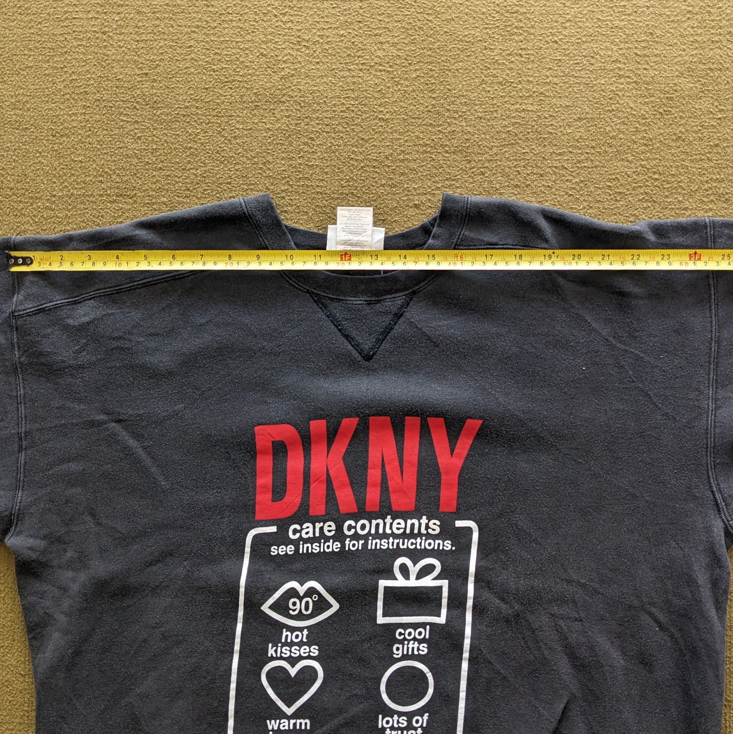 Vintage Vintage DKNY New York Skateboard Sweatshirt Size US L / EU 52-54 / 3 - 4 Thumbnail