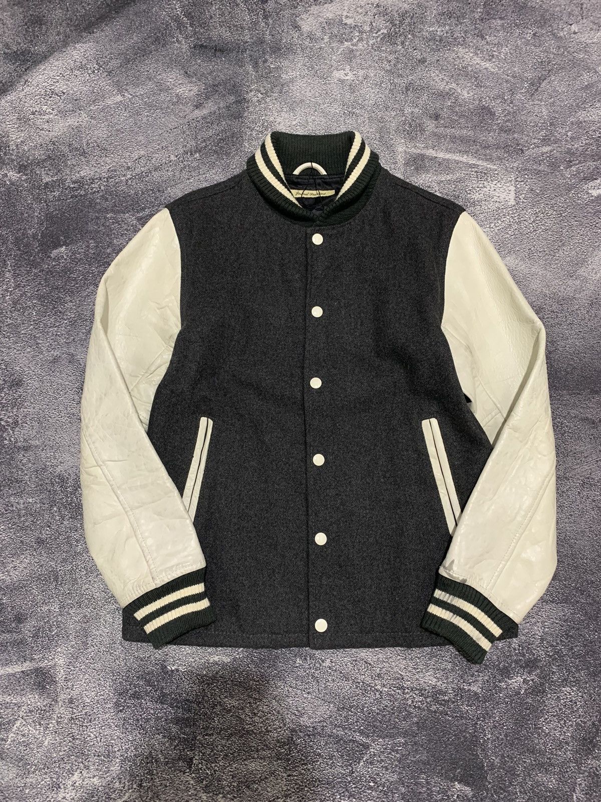 Journal Standard Varsity journal standard Size US M / EU 48-50 / 2 - 1 Thumbnail