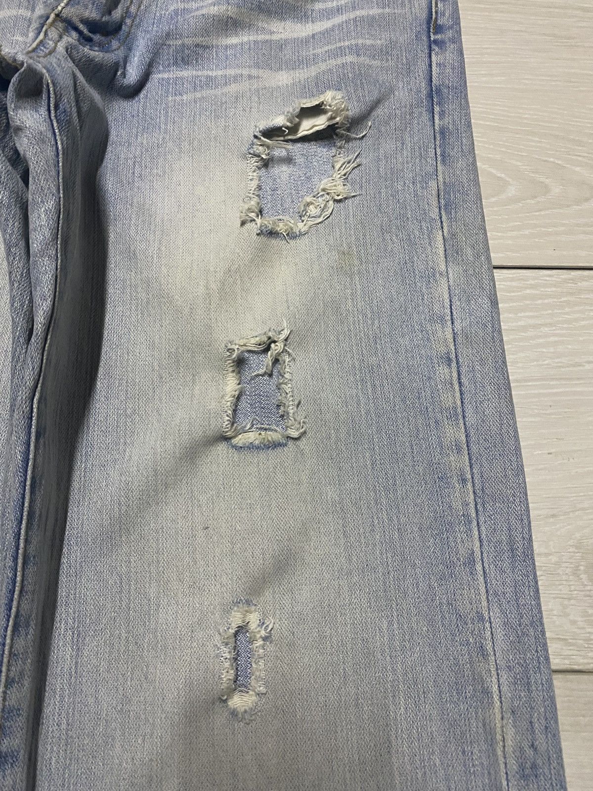 Vintage Vintage Japanese Brand Faded Light Wash Loose Jeans Size US 30 / EU 46 - 8 Thumbnail